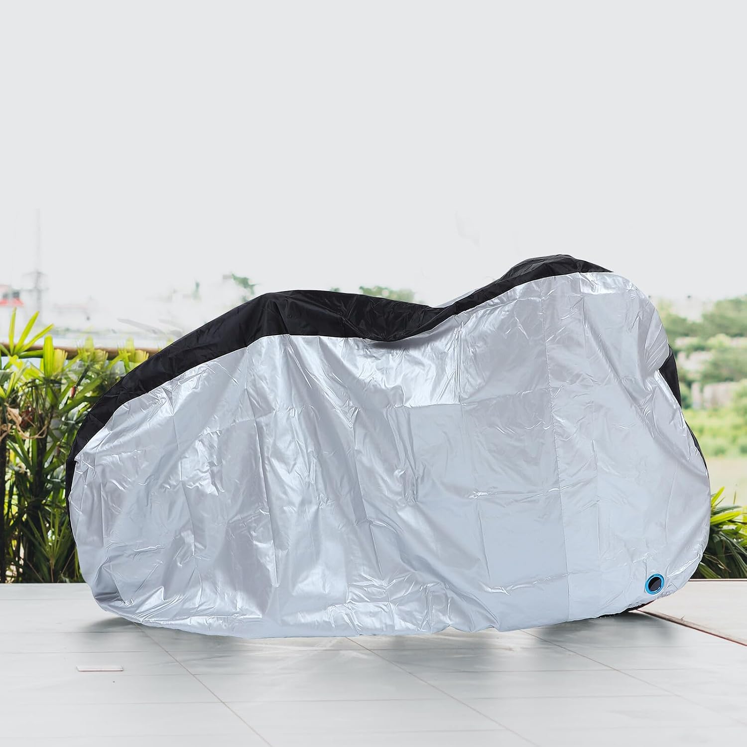 Bike Protective Cover Polyester Cycling Case with Lock Wind and Rain Resistant Outdoor Dustproof Bicycle Cover for Medium Bikes