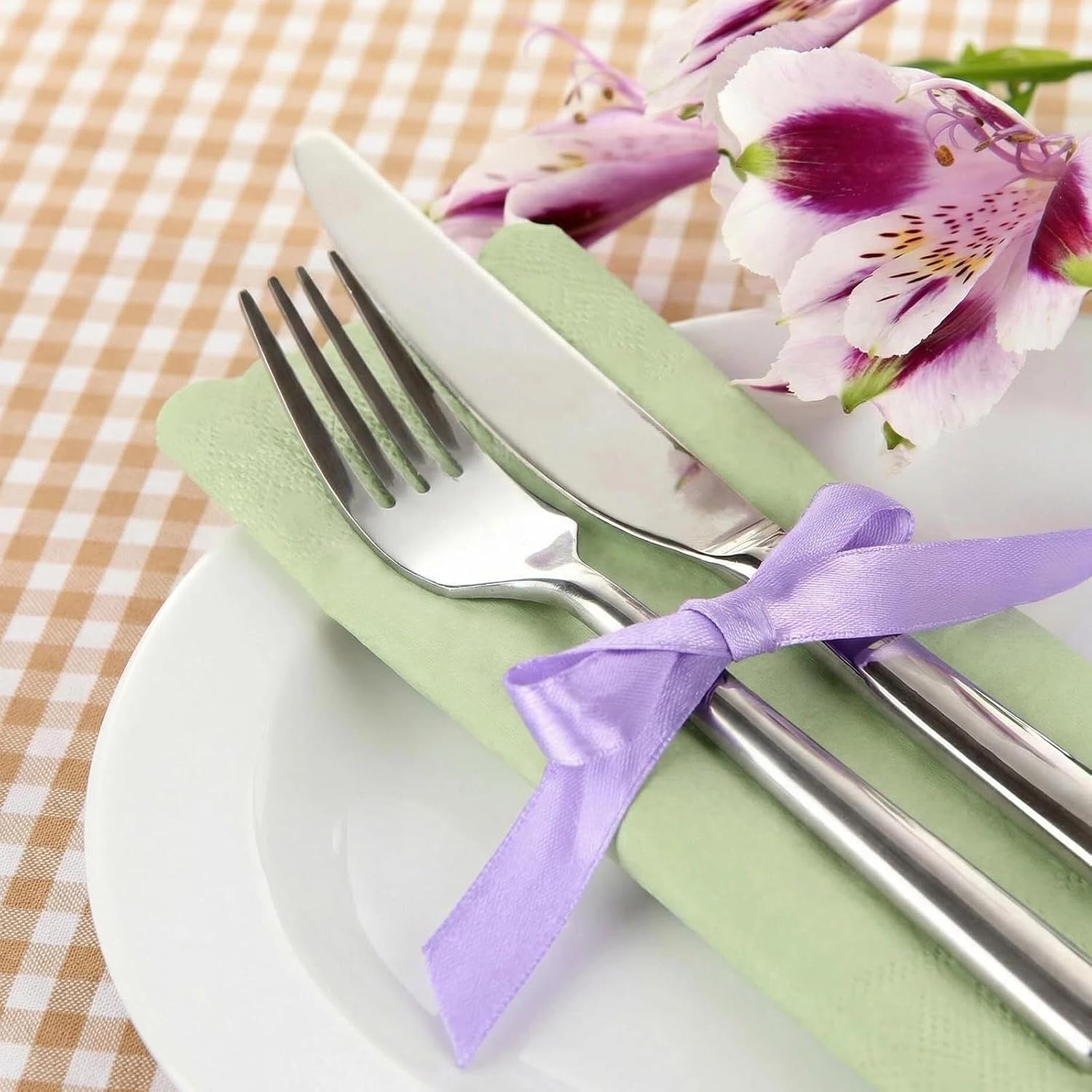 100 Pcs Sage Green Cocktail Napkins 2 Ply 16 x 13 Inches Disposable Green Scalloped Napkins for Wedding Anniversary Spring Bridal Reception (Sage Green)