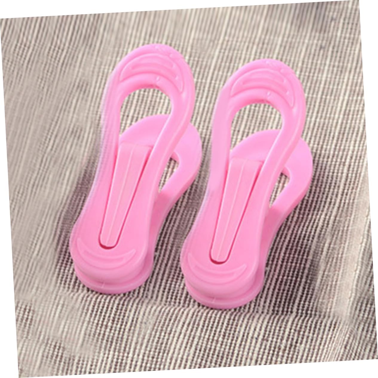 KOMBIUDA 30pcs Heavy Duty Plastic Clothespins Windproof Towel Clips for Laundry and Beach Towels Clips for Hanging Clothes Blankets and More Pink