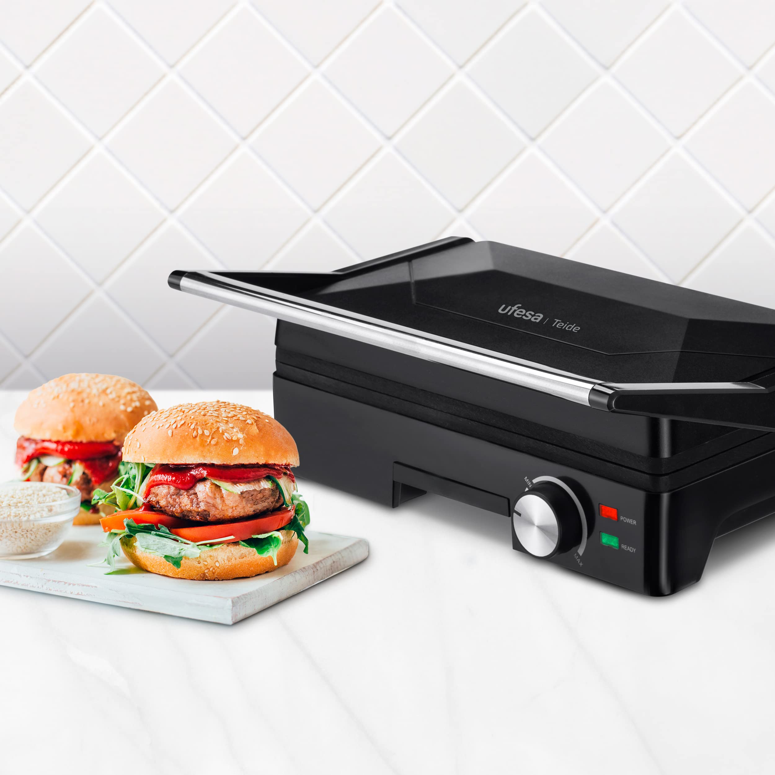 Ufesa Teide Parilla Eléctrica, Panini Press Grill, 1600W, Placas Antiadherentes, Apertura 180º, Regulador de Temperatura, Asa Toque Frio, Negro