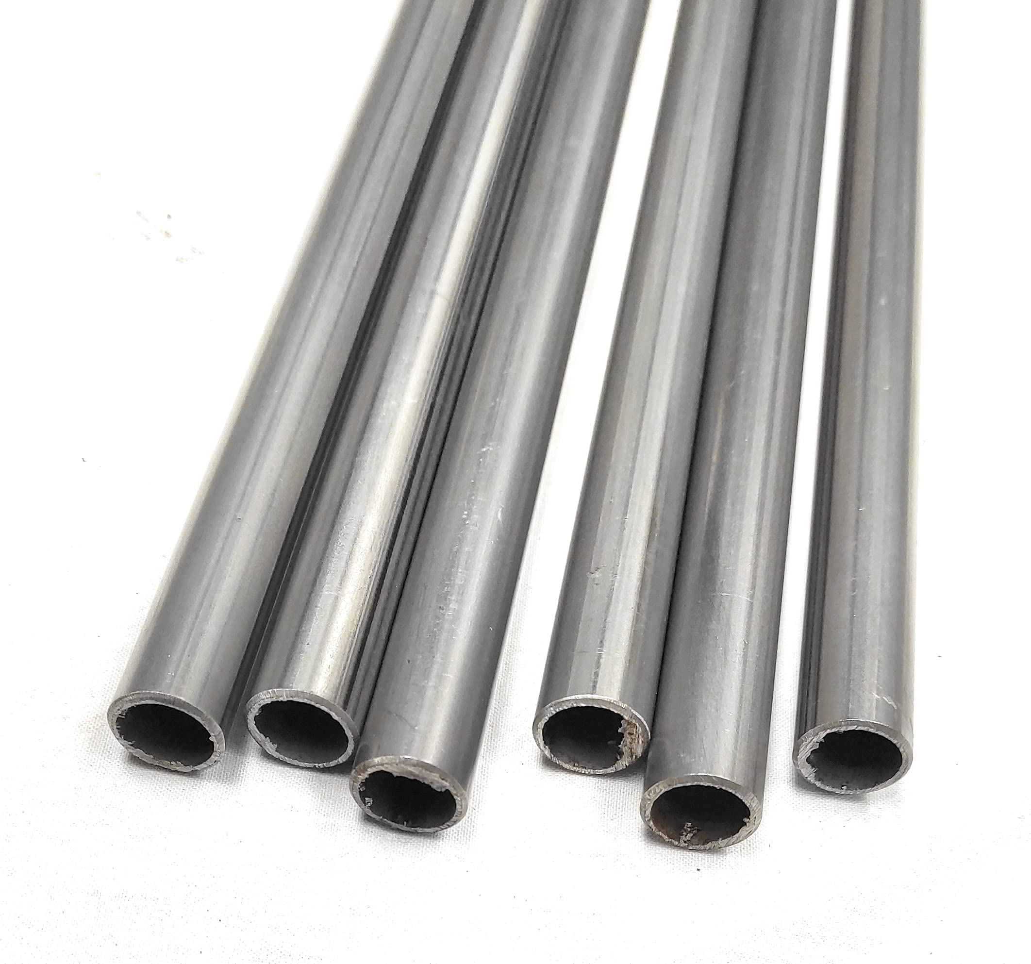 Tubo redondo de 16 mm. en 1,5 mm. de espesor. Hierro normal. Set de 6 uds de 1 metro