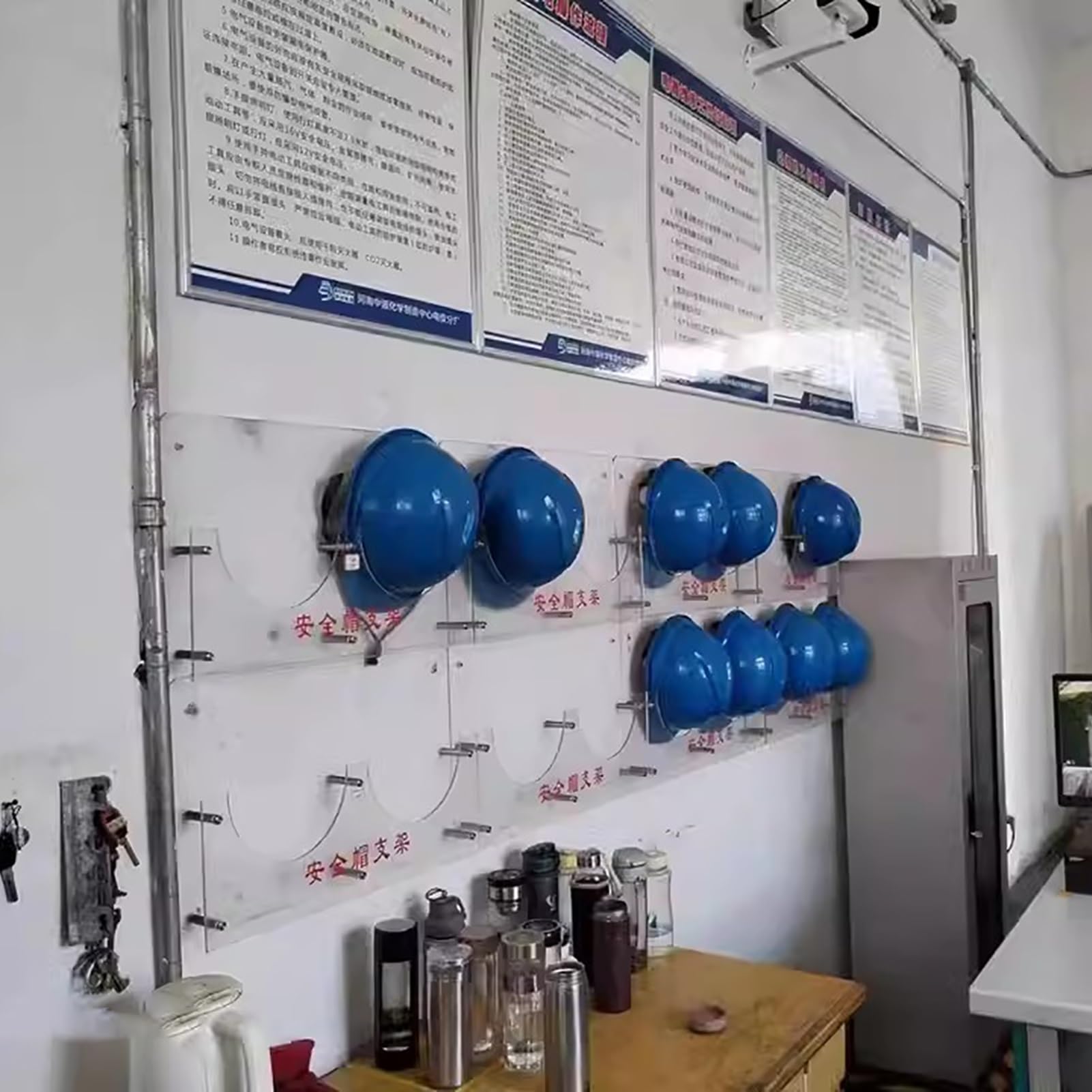 Casco Obra Soporte de Pared para Casco de Acrílico, Soporte de Pared para Exhibición de Casco de Bombero, Soporte Organizador para Colocar Cascos de Seguridad en El Taller(Hold 12 Hats)