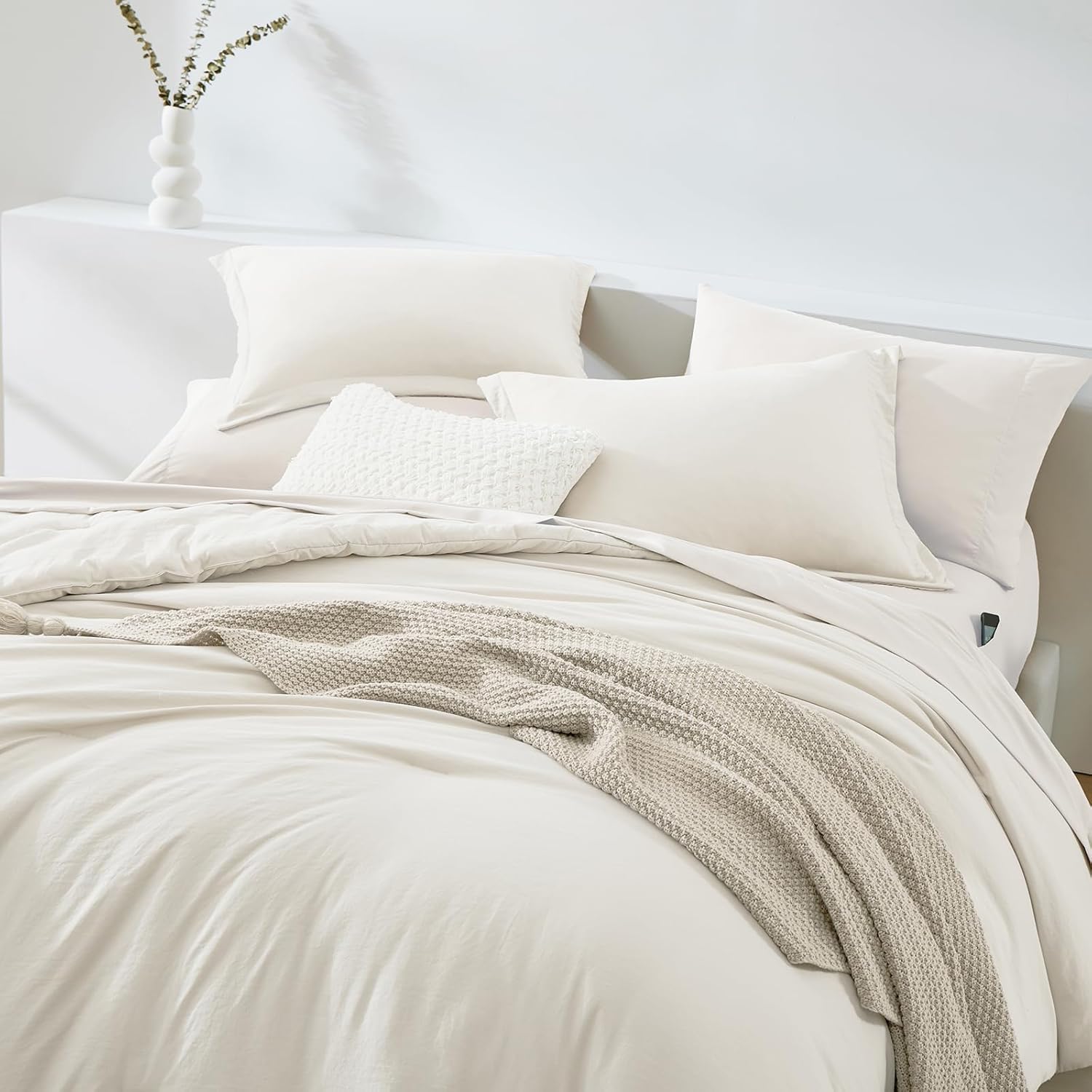 WRENSONGE Full Size Comforter Set- 7 Pieces White Bed in a Bag Full Size Comforter with Fitted Sheet, Flat Sheet, 2 Pillow Shams, 2 Pillowcases, Warm Bedding Sets for All Season