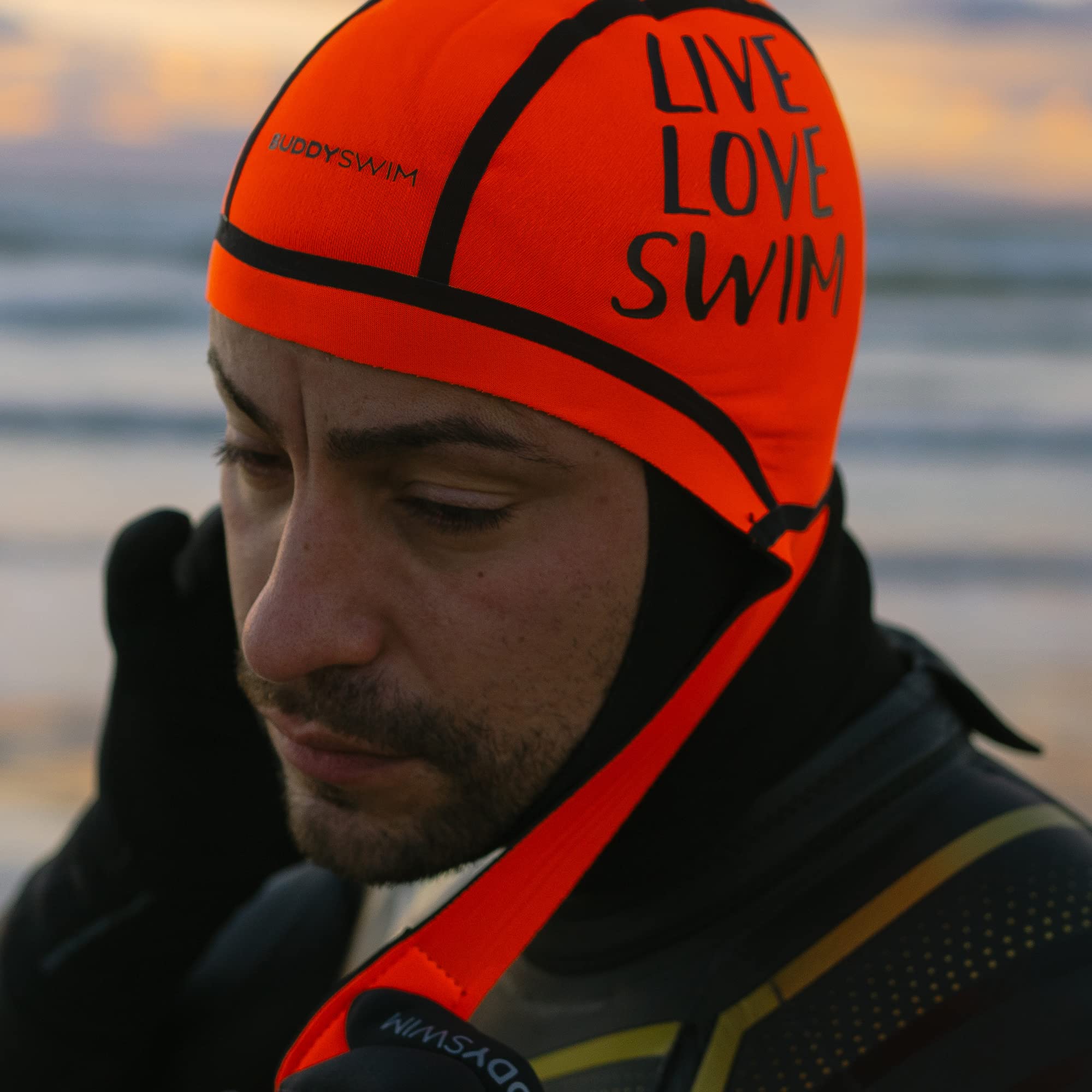 Cuffia Nuoto in Neoprene da 2,5 mm per Il Nuoto in acque libere. Cuffia Piscina Uomo e Donna in Neoprene Isolante dal Freddo con Chiusura Facile, per Snorkeling, Surf e lavori Acquatici.