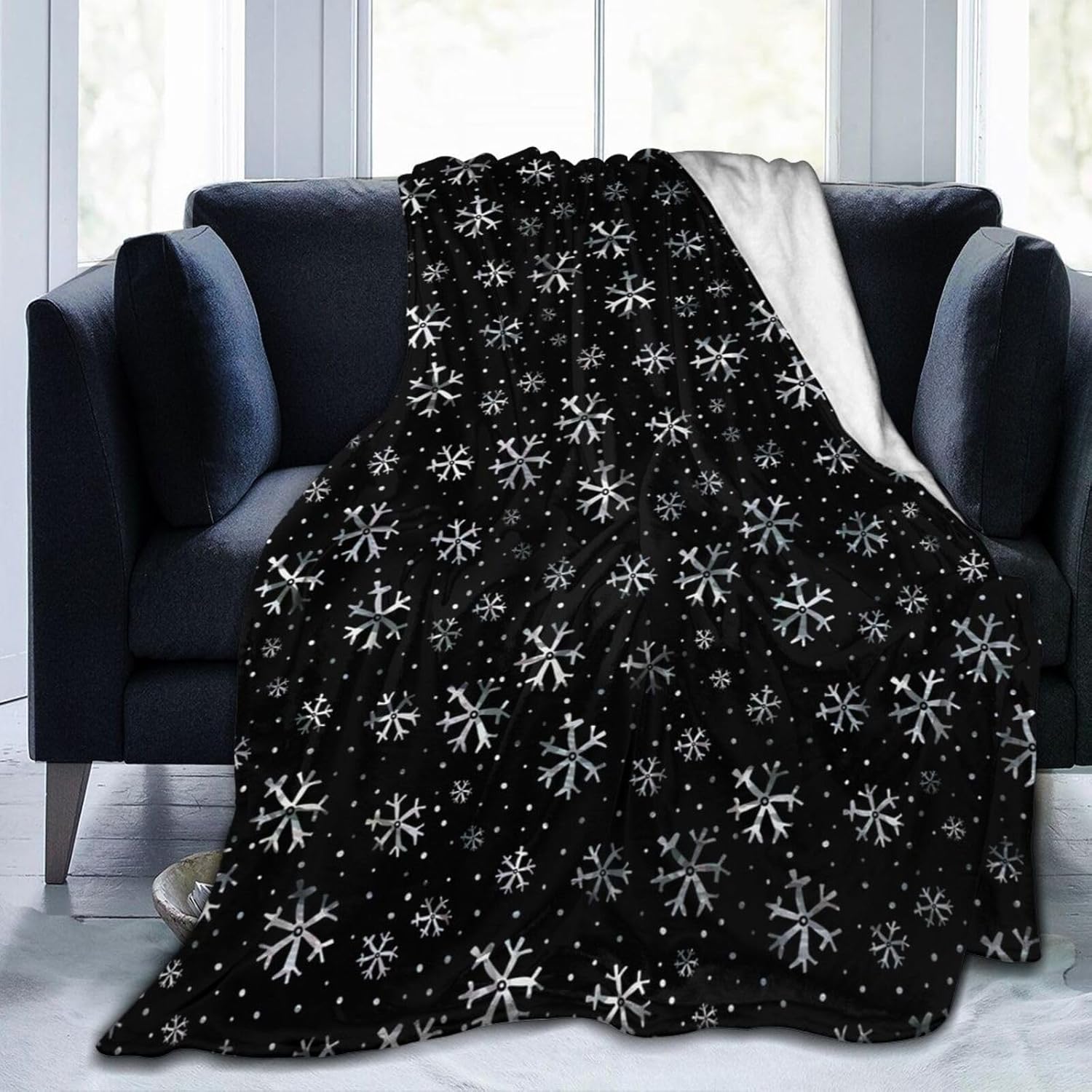 Winter Snowflakes Black Fleece Blanket Lightweight Ultra-Soft Christmas Throw Blanket for Sofa Couch Bed Camping Travel - Super Soft Cozy Microfiber Blanket 50"X40" 50"x40" Winter Snowflakes(black)