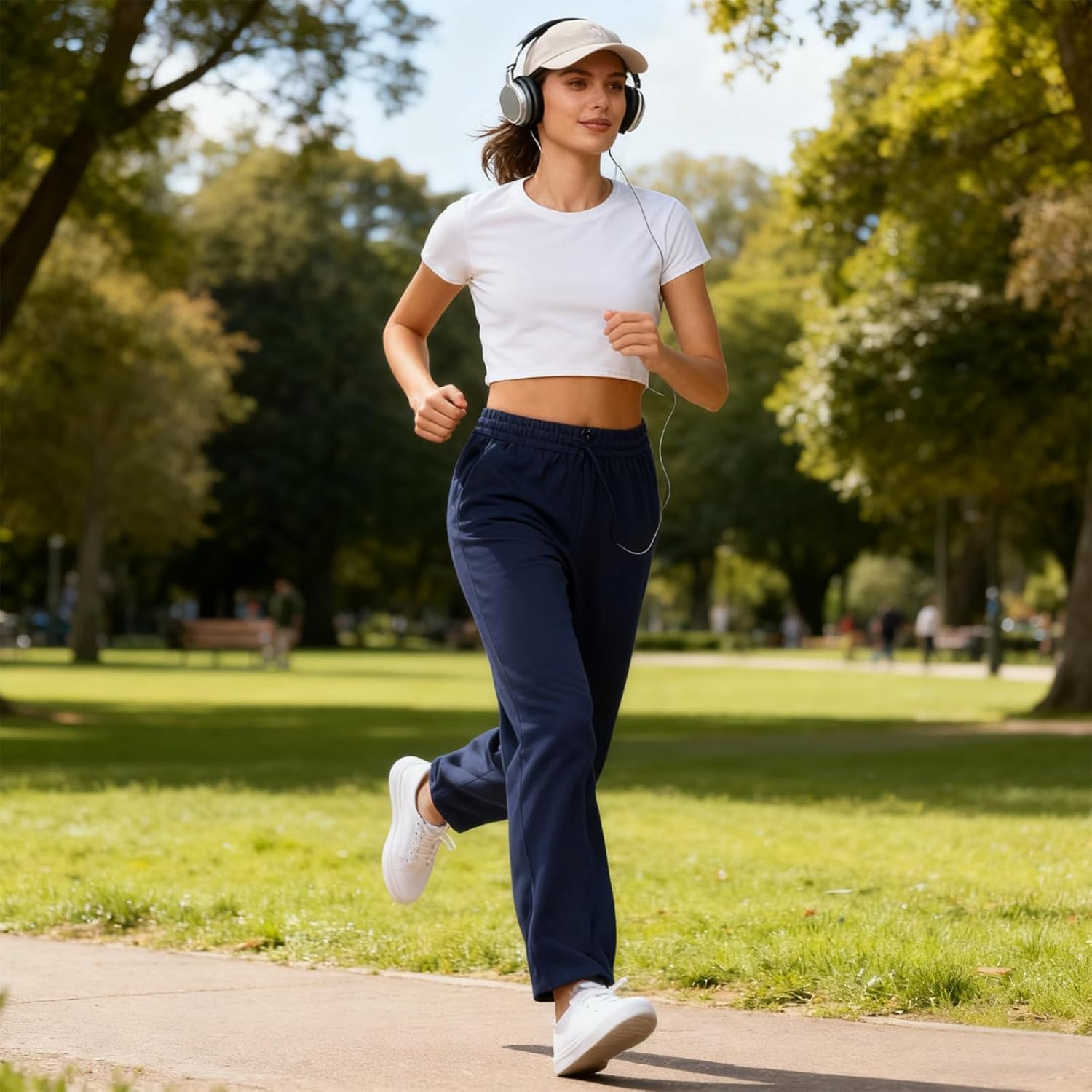 Turnhier Womens Wide Leg Sweatpants Pants Drawstring Casual Athletic Workout Lounge Pants with Pockets - Image 3