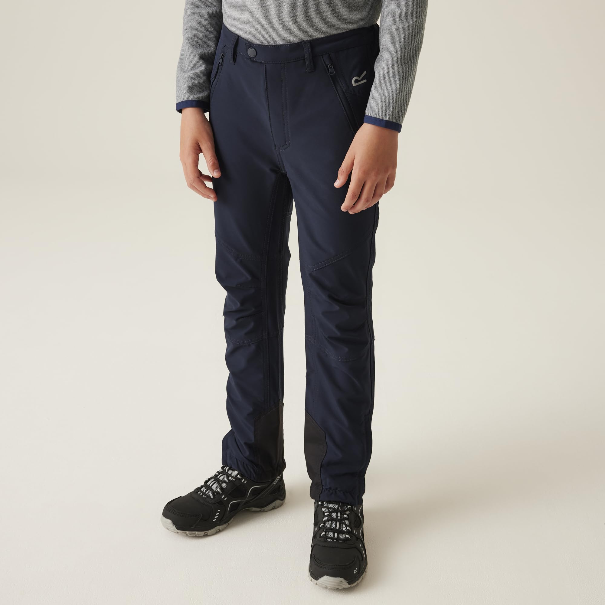 Regatta Pantalon Technique Junior Tech Mountain Déperlant et Extensible - Pantalon - Pantalon Technique Junior Tech Mountain déperlant et Extensible - Mixte Enfant