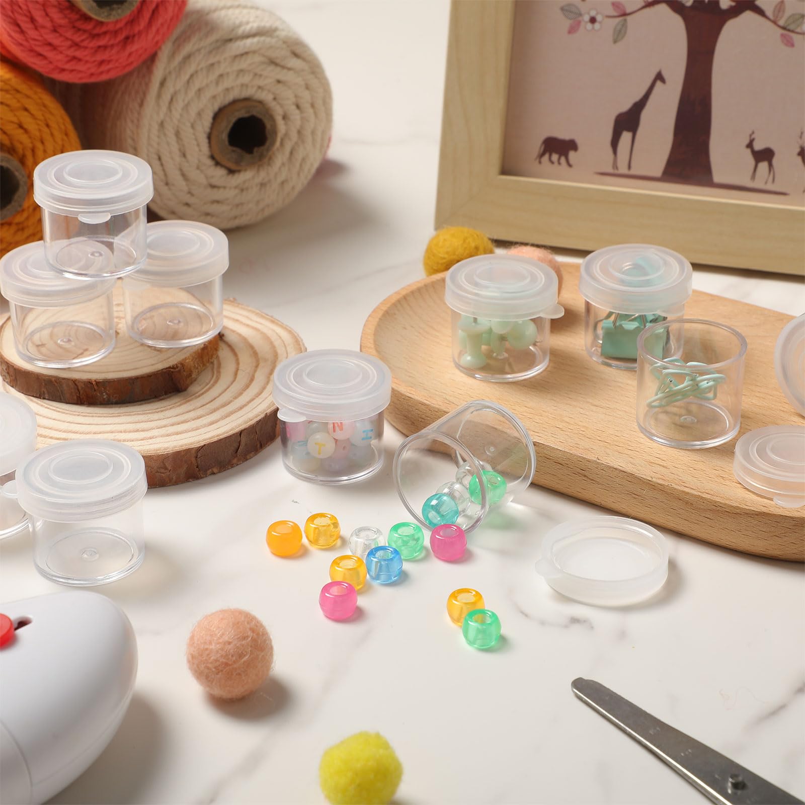 Outus Piccoli contenitori in plastica con coperchi, mini contenitori per pittura fai da te, per pittura, perline, semi, argilla o altri (200 pezzi, 3,1 x 3,2 x 2,5 cm)