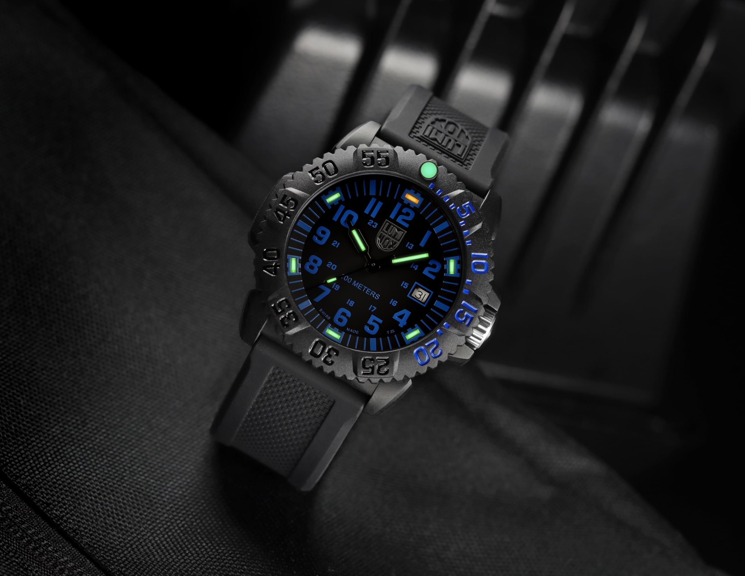 Luminox - Sea Lion 44 mm męski zegarek na rękę | SKU 2059.2 | obudowa i luneta CARBONOX | szwajcarski mechanizm kwarcowy Ronda 515 | trwała jasność 25 lat | wodoszczelność 100 m | czarna silikonowa