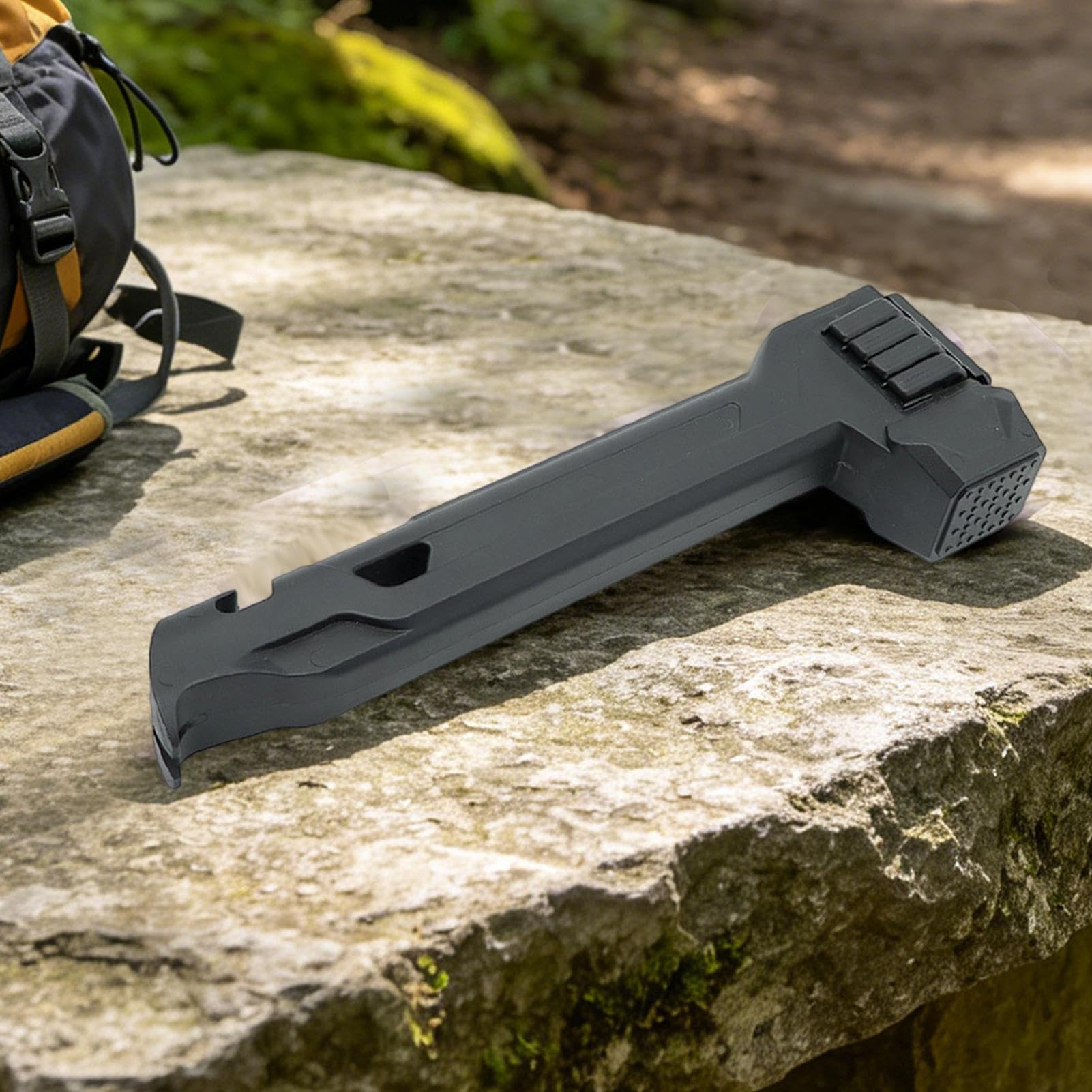 Campinghammer mit 8 Heringen im Griff: Multifunktions-Zelthammer inkl. Heringzieher & Flaschenöffner – Platzsparender Outdoor Hammer für Zelt, Tarp & Wandern, Leichtgewicht
