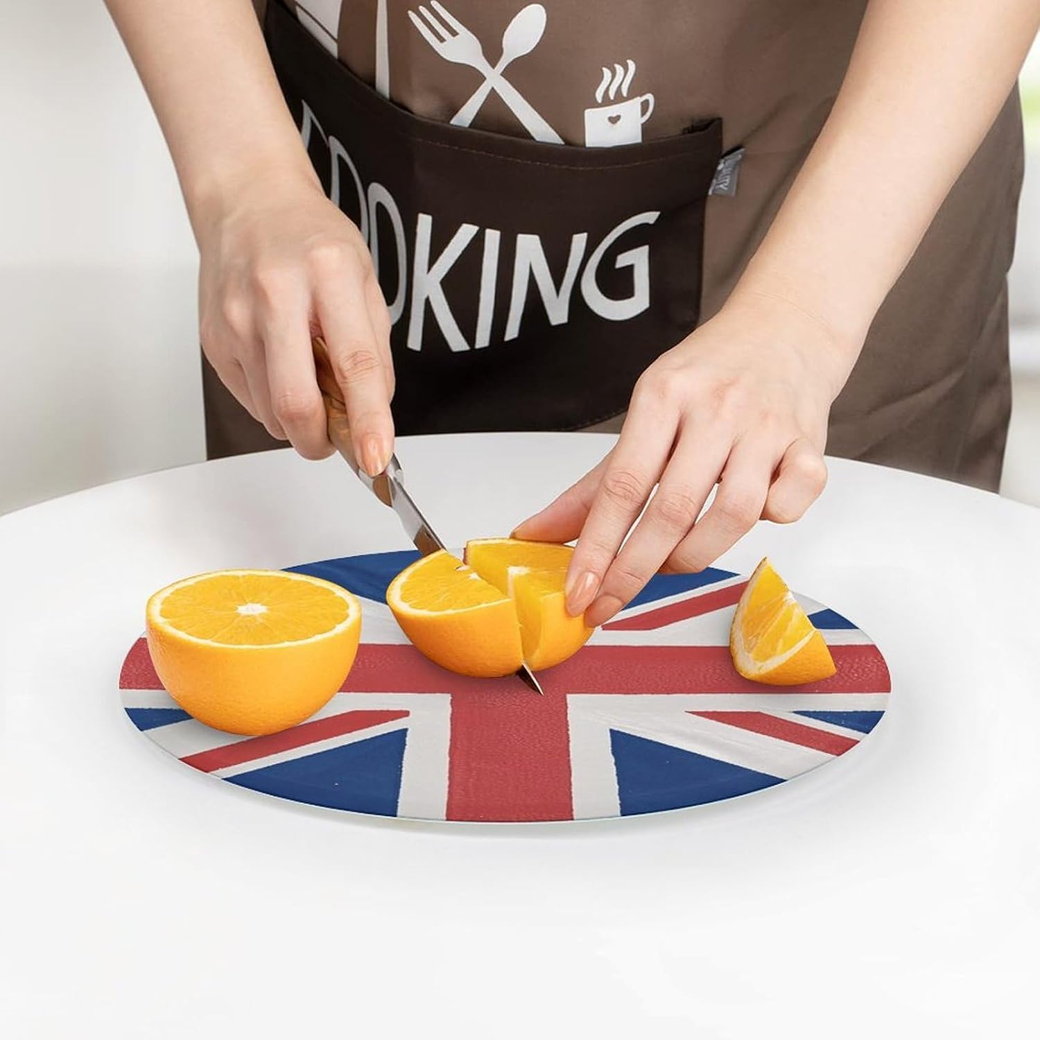 British Flag Cutting Board Portable Small Chopping Boards Tempered Glass Kitchen Counter Protector Non-Slip Round Charcuterie Boards Mat for Bar Cheese Board