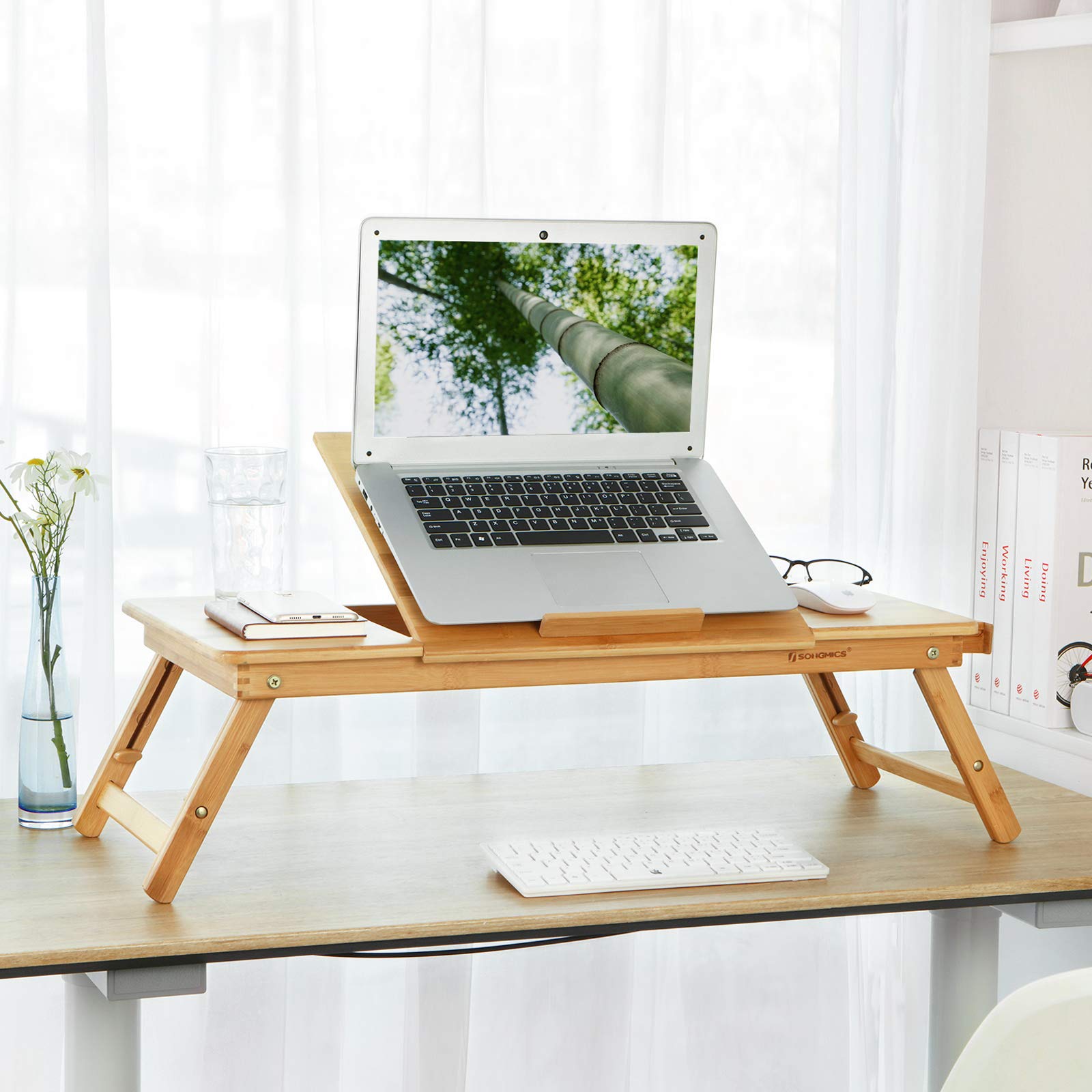 SONGMICS Stolik pod laptop, składany i regulowany na wysokość stolik na notebook, z otworami wentylacyjnymi, dla osób lewo- i praworęcznych, stolik do łóżka z bambusa z szufladą, 72 x (21-29) x 35 cm (szer. x wys. x gł.) LLD004