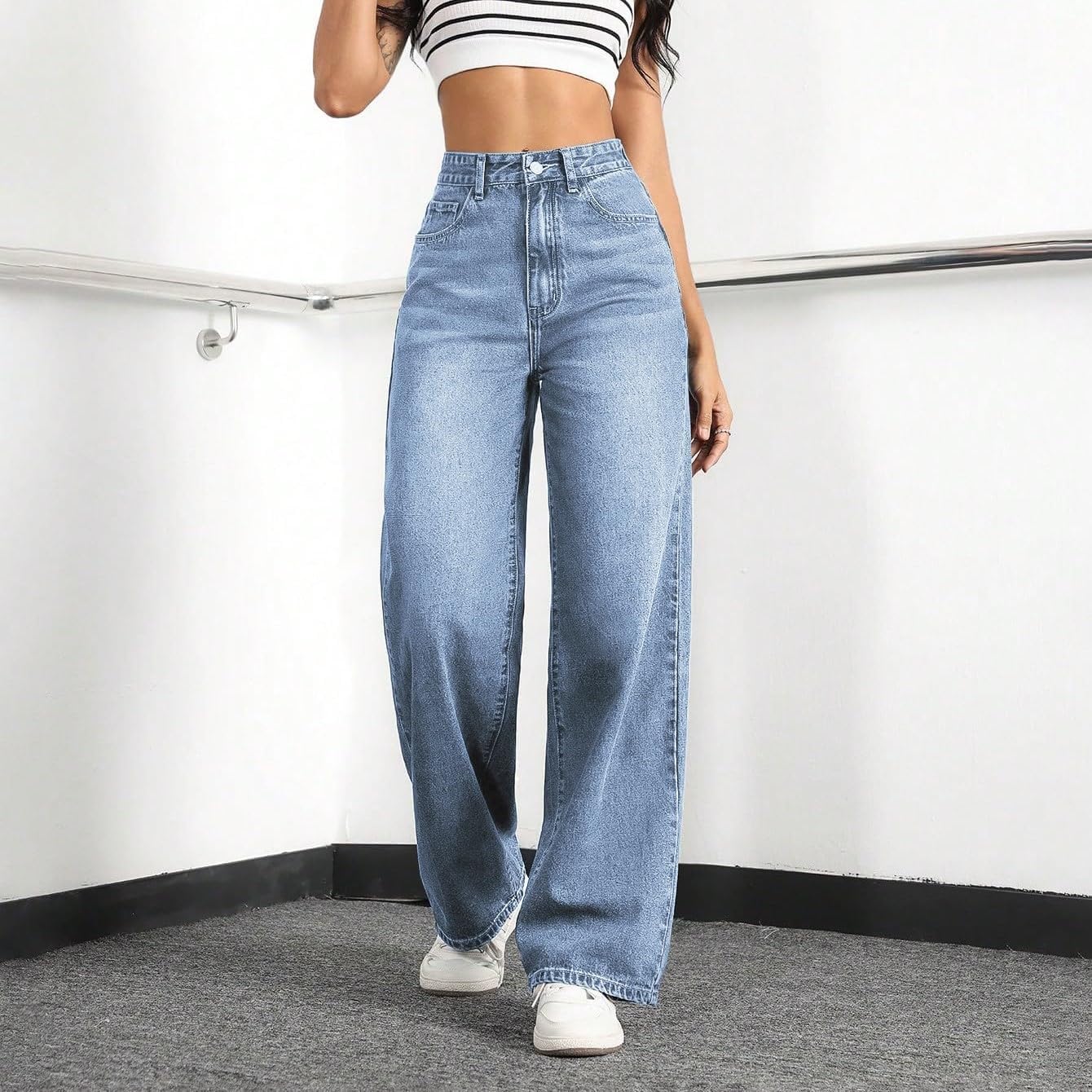Chic High-Waisted Wide-Leg Stretch Jeans for Effortless Style