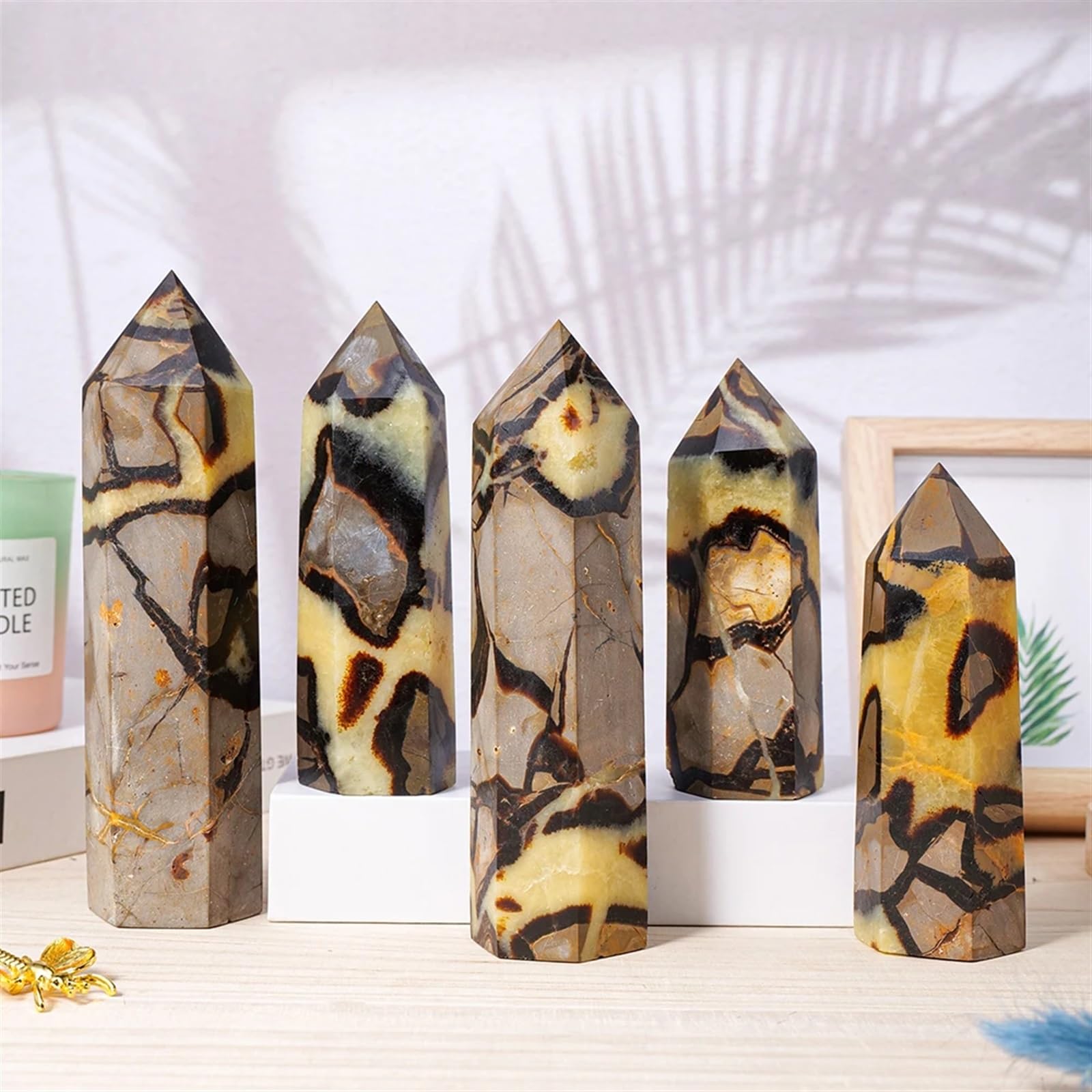 Kristallornamente 1 Packung Naturstein Schildkrötenpanzer Stein Kristallspitzen Turm Mineralproben Heilende natürliche Quarzkristalle Wunderschöner Kristall(400-500)