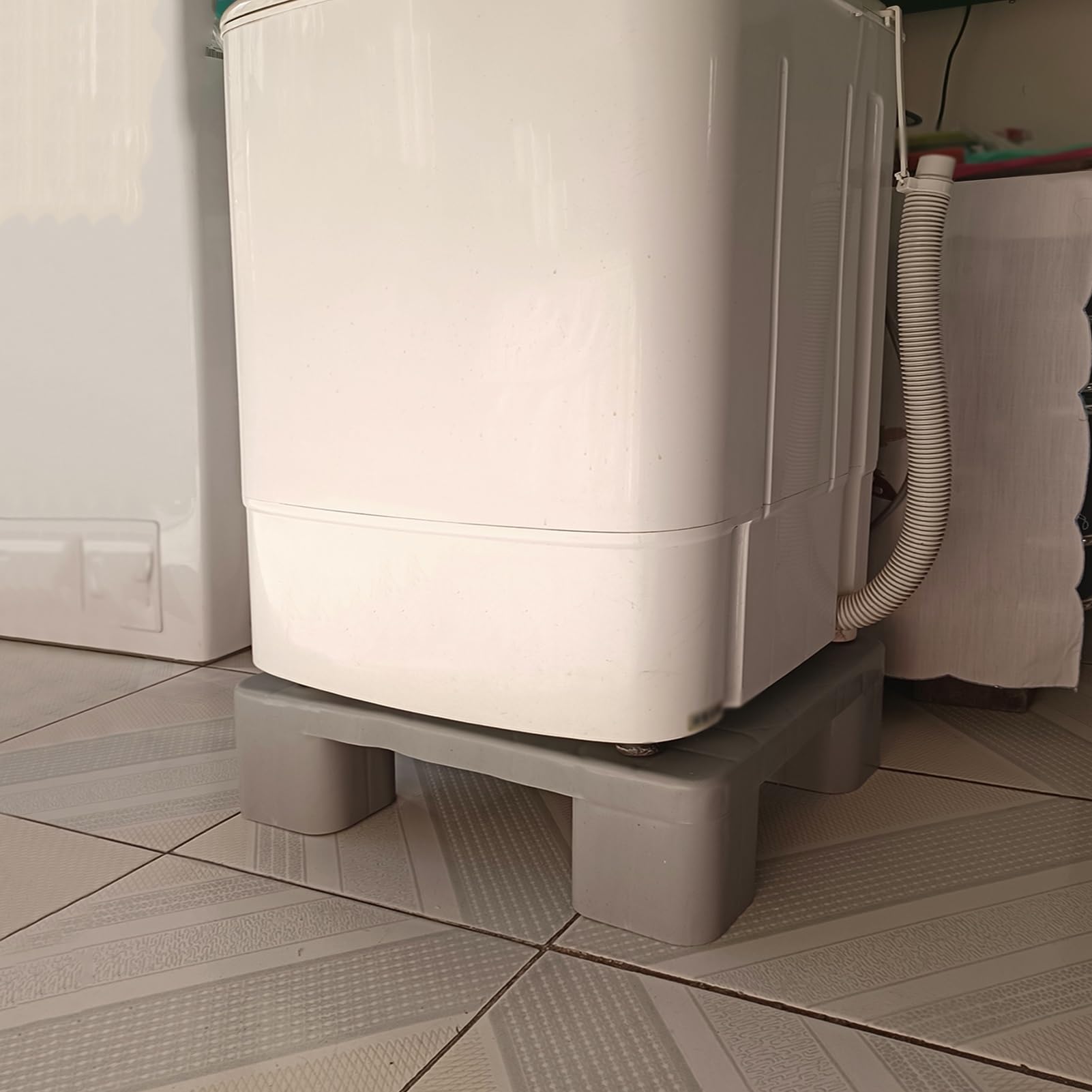 Pallet in plastica resistente, scaffale impermeabile per deposito per magazzini, piattaforma per spedizioni industriali (grigio, 1 pezzo, 59,9 x 50 x 11,9 cm), resistente all'usura, ideale per garage