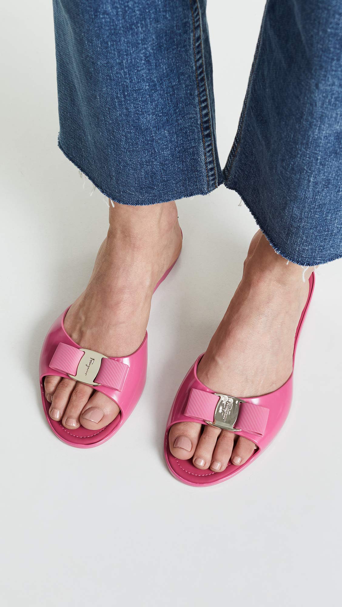 salvatore ferragamo cirella jelly slides