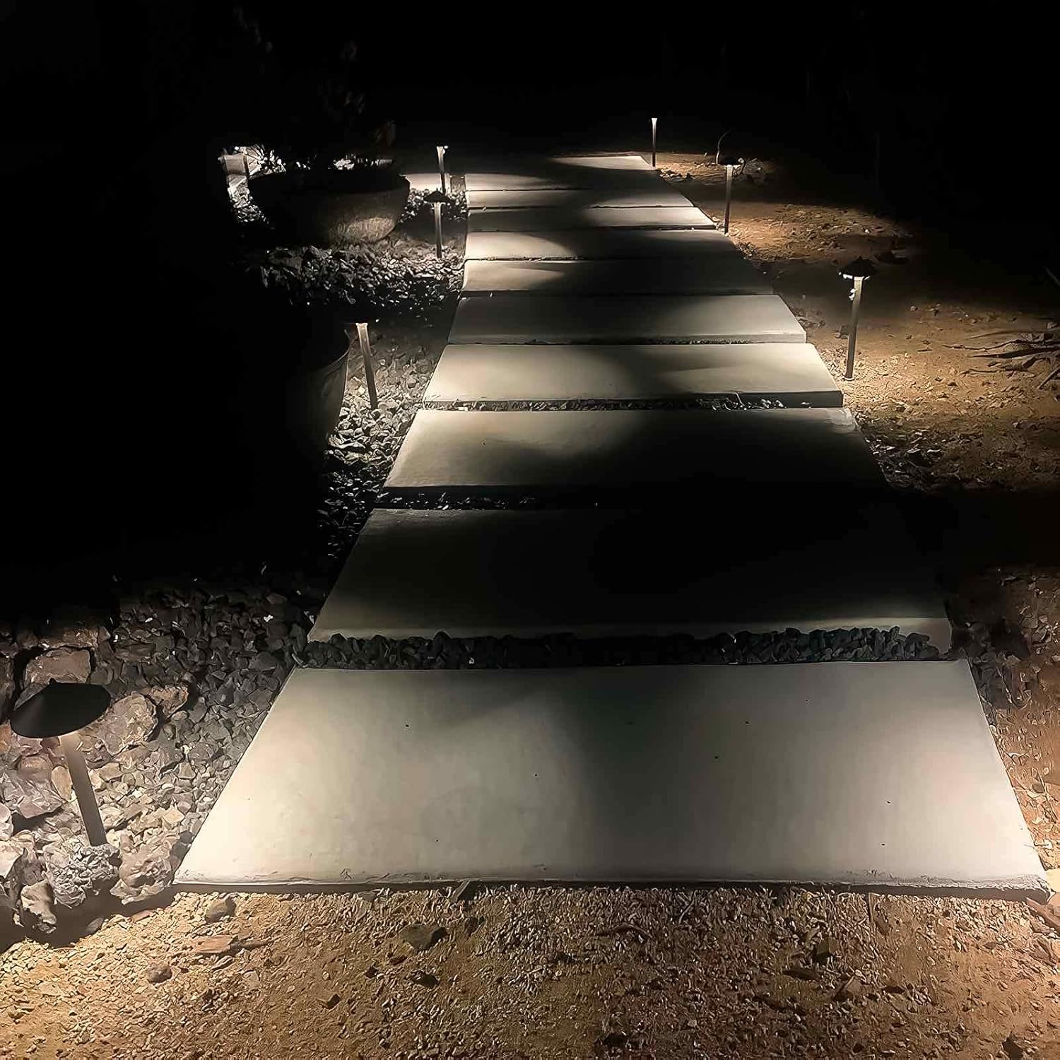 Low Voltage Pathway Lights 10W Outdoor Landscape Lighting 2700k Warm White Walkway Lights Bronze Metal Pro Style Sideway Light with Stakes and Cable Connector