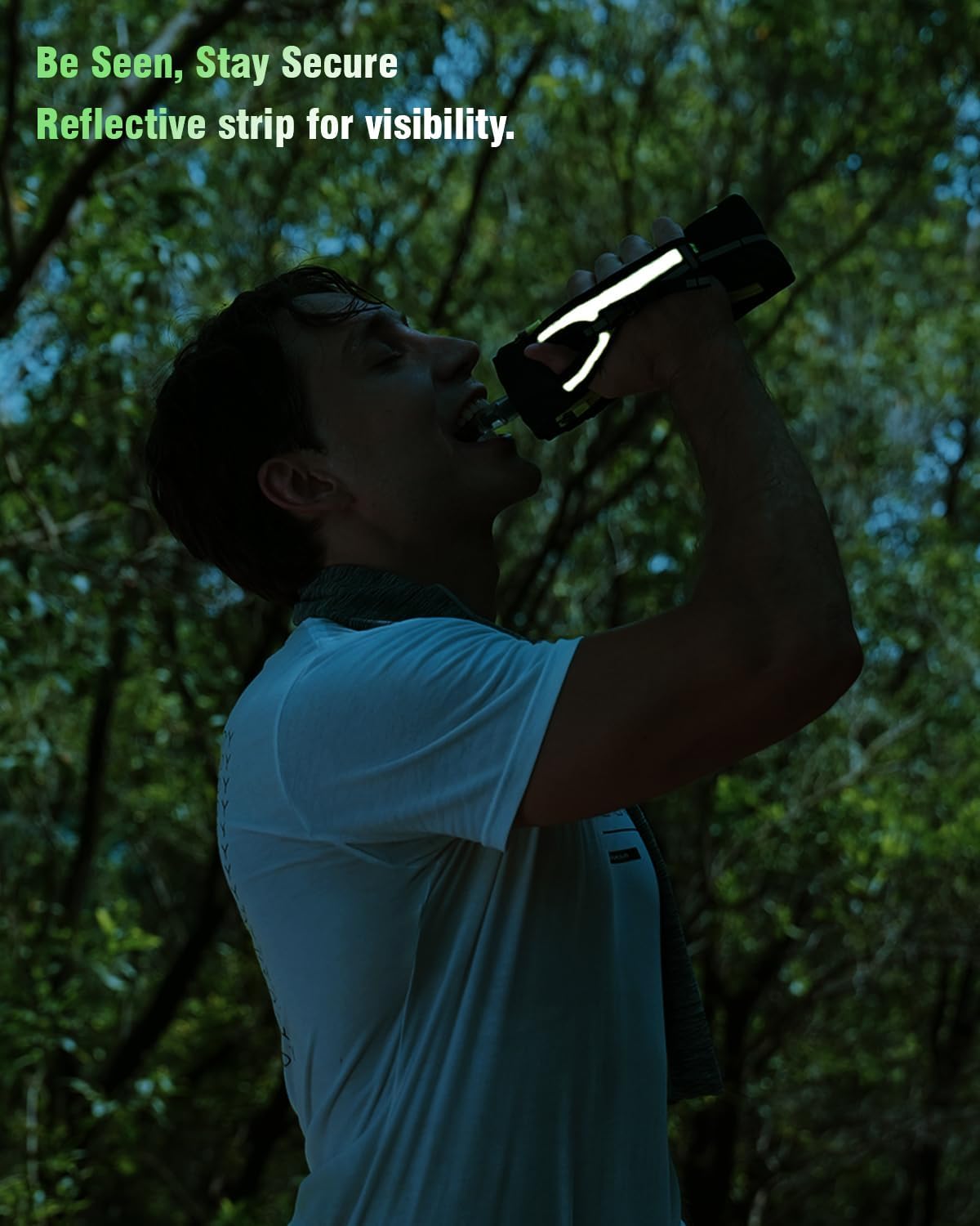 Zelvot Running Water Bottle Handheld, 17 oz BPA Free Handheld Water Bottle Running with Phone Holder and Sport Towel, Hand Held Soft Flask with Adjustable Hydration Pack for Runners, Hiking, Pink