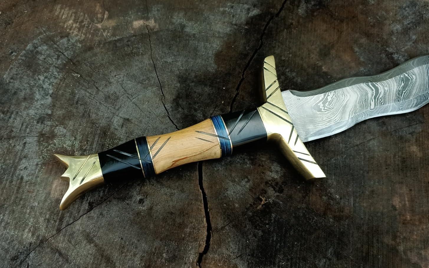 Empire - 32 Inch Long - Sharpe Edges - Handmade Damascus Steel Double Edge Flamberge Sword with Sheath - Olive Wood Grip - Hand Forged Hunting Sword - Best Gift for Him