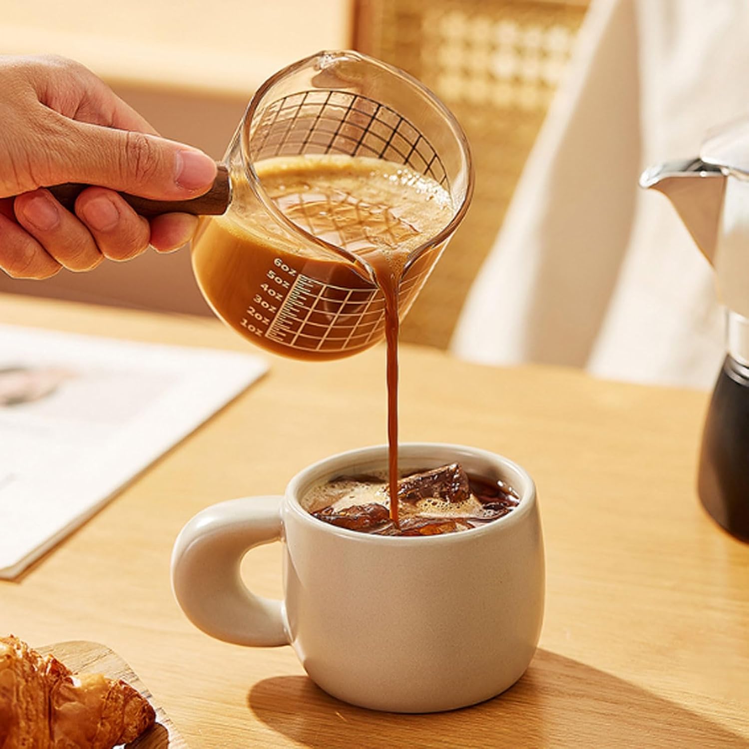 Glass Measuring Cup with Scale 180ml Dual-Spout Espresso Cup Birch Handle Milk Jug with Ounce ML Markings Coffee Extraction Tool Sauce Dish(Transparent wood)