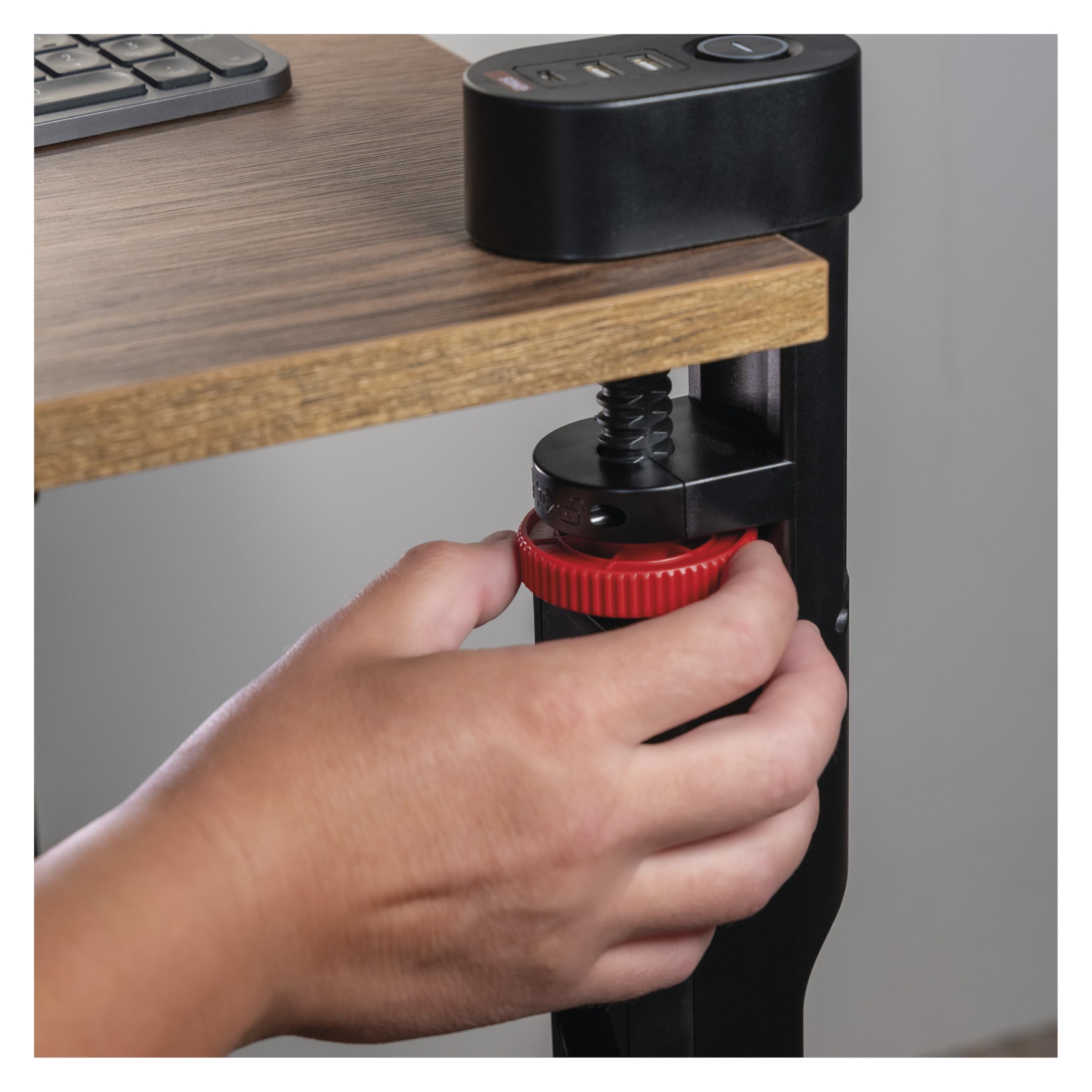 EMOS - Ciabatta elettrica verticale a 3 prese con USB, cavo da 1,5 m, standard francese