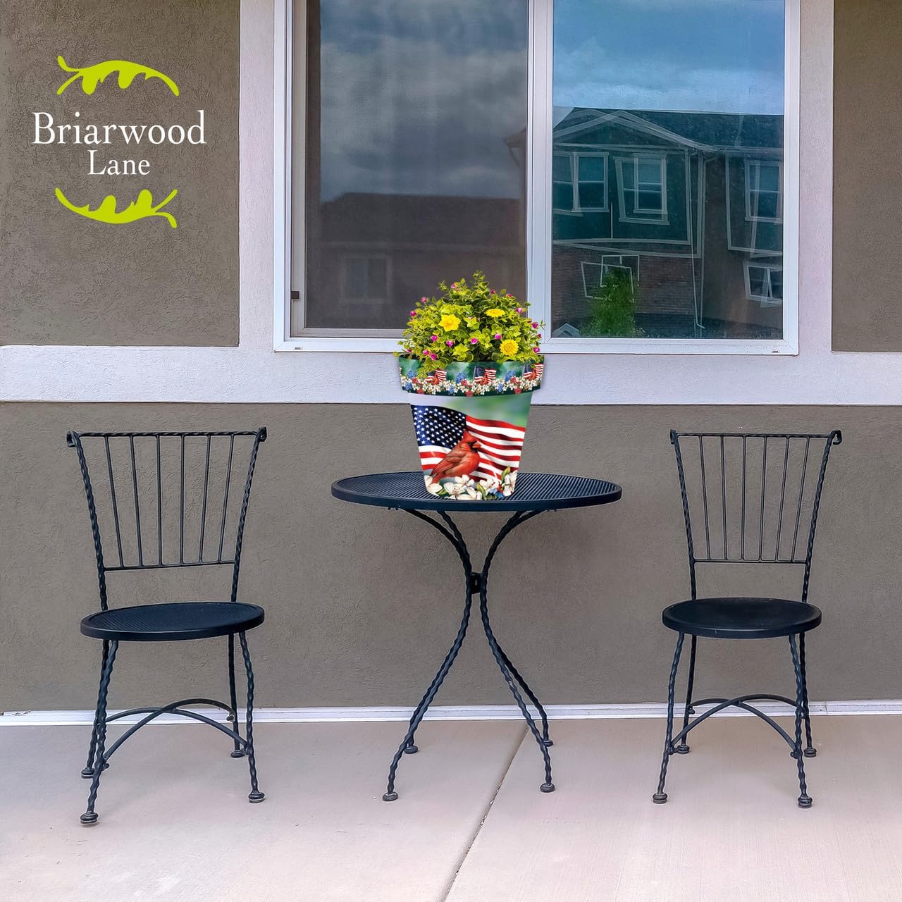 Briarwood Lane American Cardinal Medium Planter