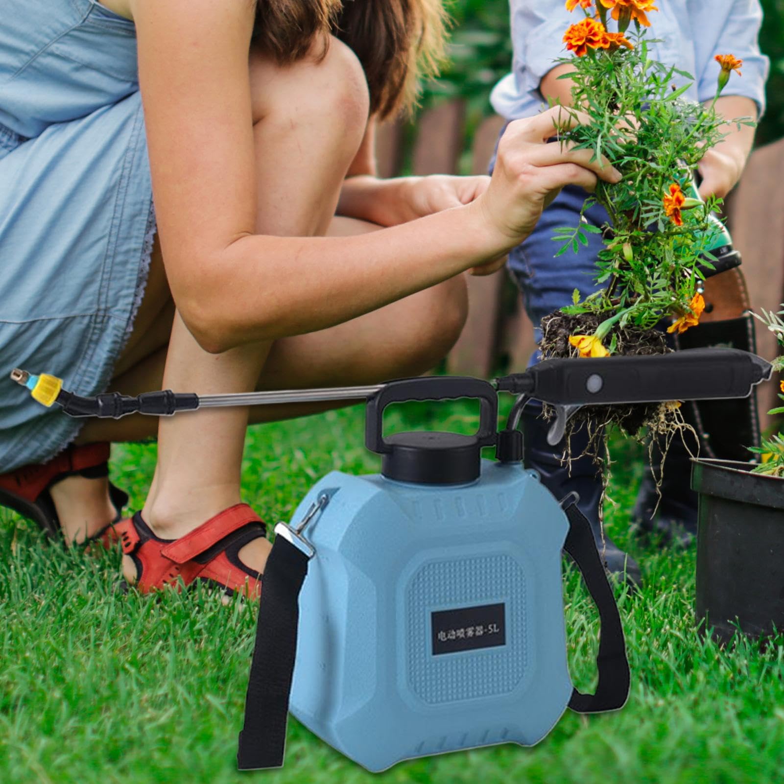 Spruzzatore a Batteria Attrezzo Leggero e Regolabile da 5L/8L con 2 Ugelli