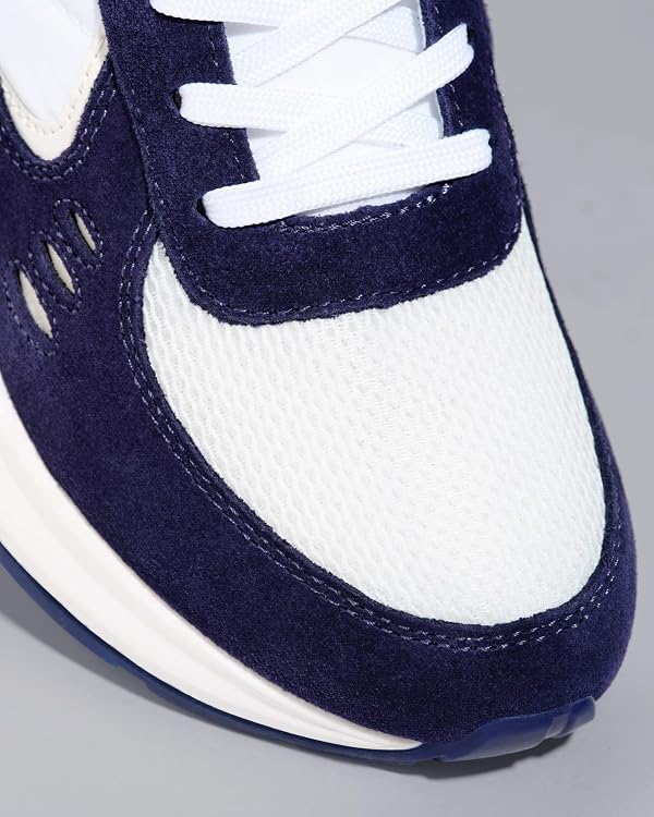 MUNICIPAL Women's M.OG Shoes, White/Navy/Navy, Size W07 by MUNICIPAL - Used condition - Image 4