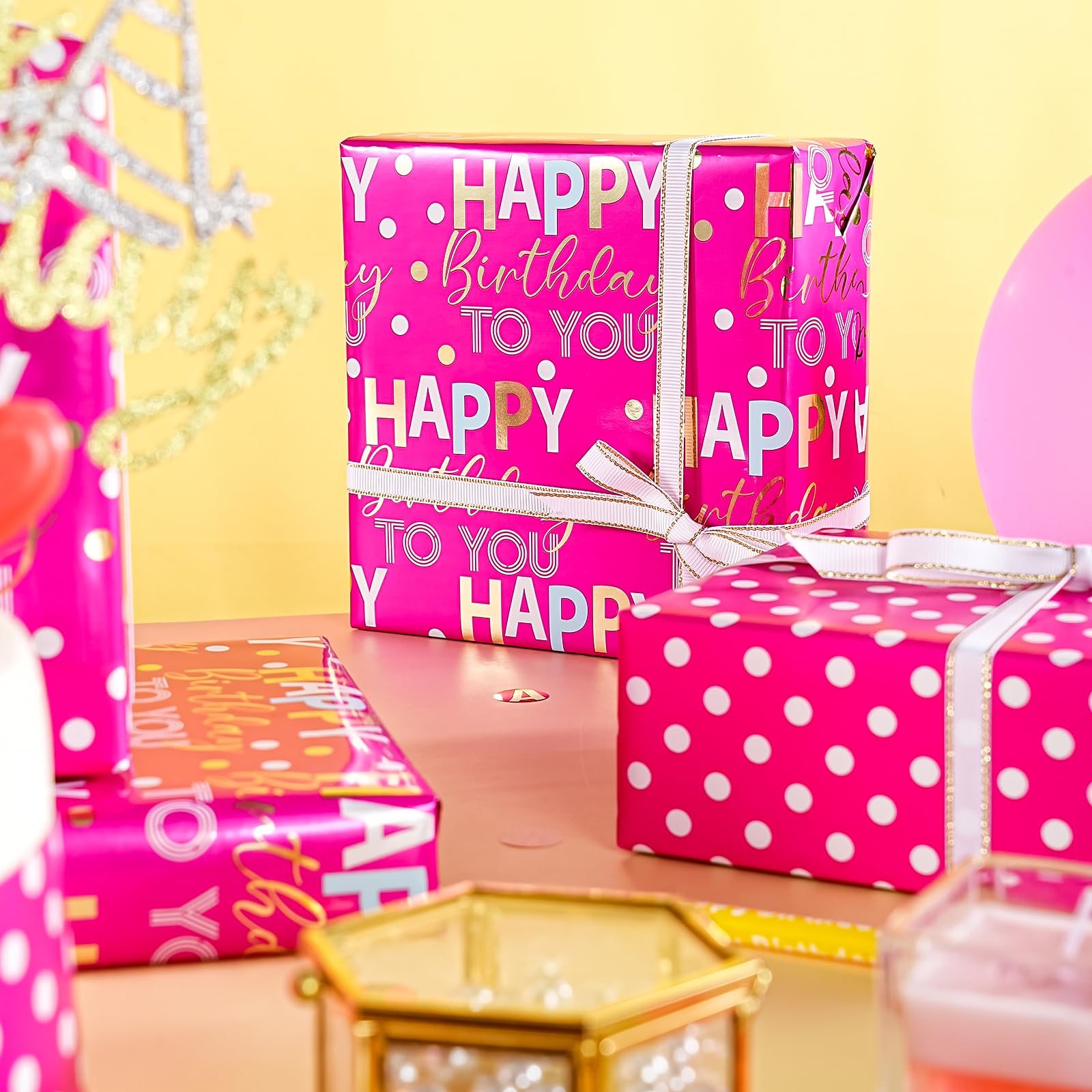 WRAPAHOLIC Papel de regalo de cumpleaños reversible jumbo, 30 pulgadas x 33 pies, papel de regalo de feliz cumpleaños rosa intenso y dorado para niñas, mujeres, niños, baby shower
