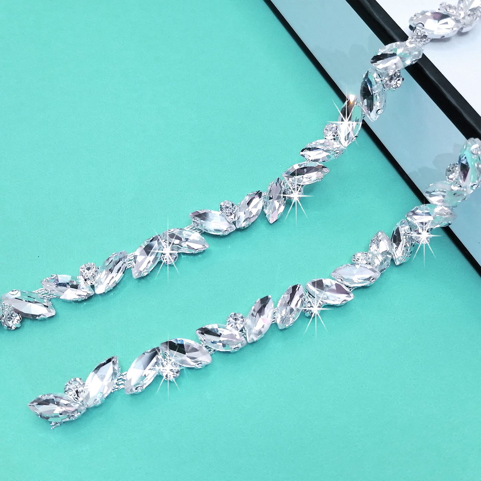 Chaîne en strass scintillants ruban cristal de 90 cm décoration mariage et costume