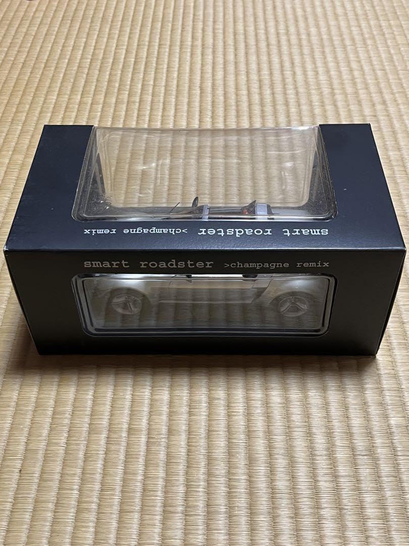 Amazon.co.jp: Autoart smart roadster chagne remix : おもちゃ