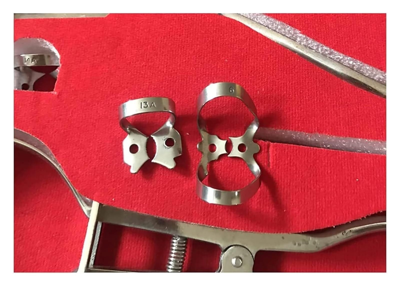 Zestaw koferdamu dentystycznego endodontycznego, zestaw koferdamu z zaciskami ramowymi Instrumenty dentystyczne, zestaw narzędzi do zaciskania dentystycznego z ramkami zacisków płytkowych pozycjonując