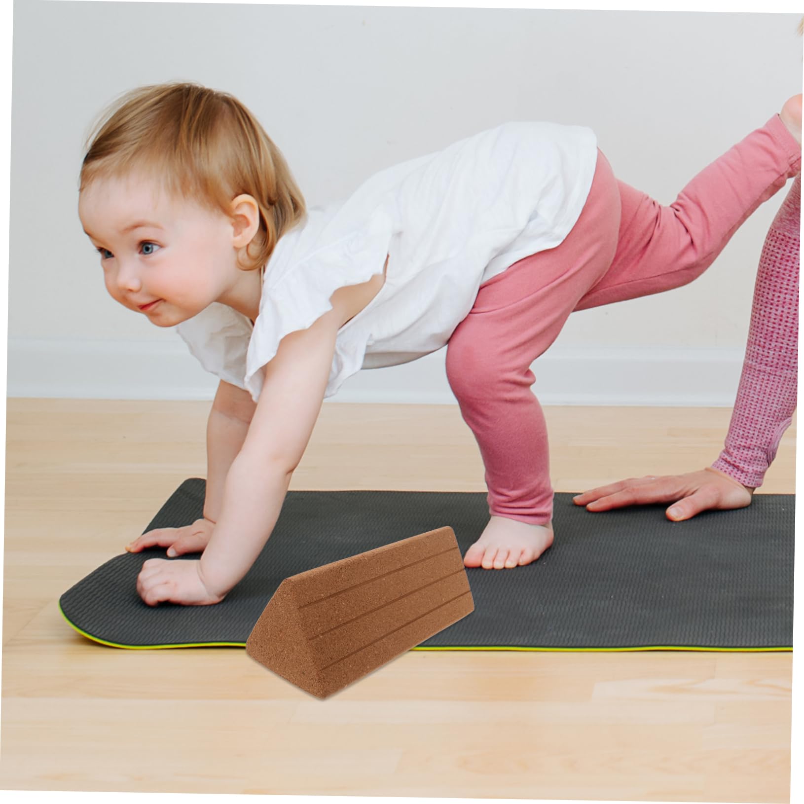 Abaodam Kork-yogablöcke Mit Dreiecksform Übungsblöcke Aus Schaumstoff Fitnessblöcke Für Yoga Tanz Und Pilates Trainingszubehör Für Anfänger Und Fortgeschrittene