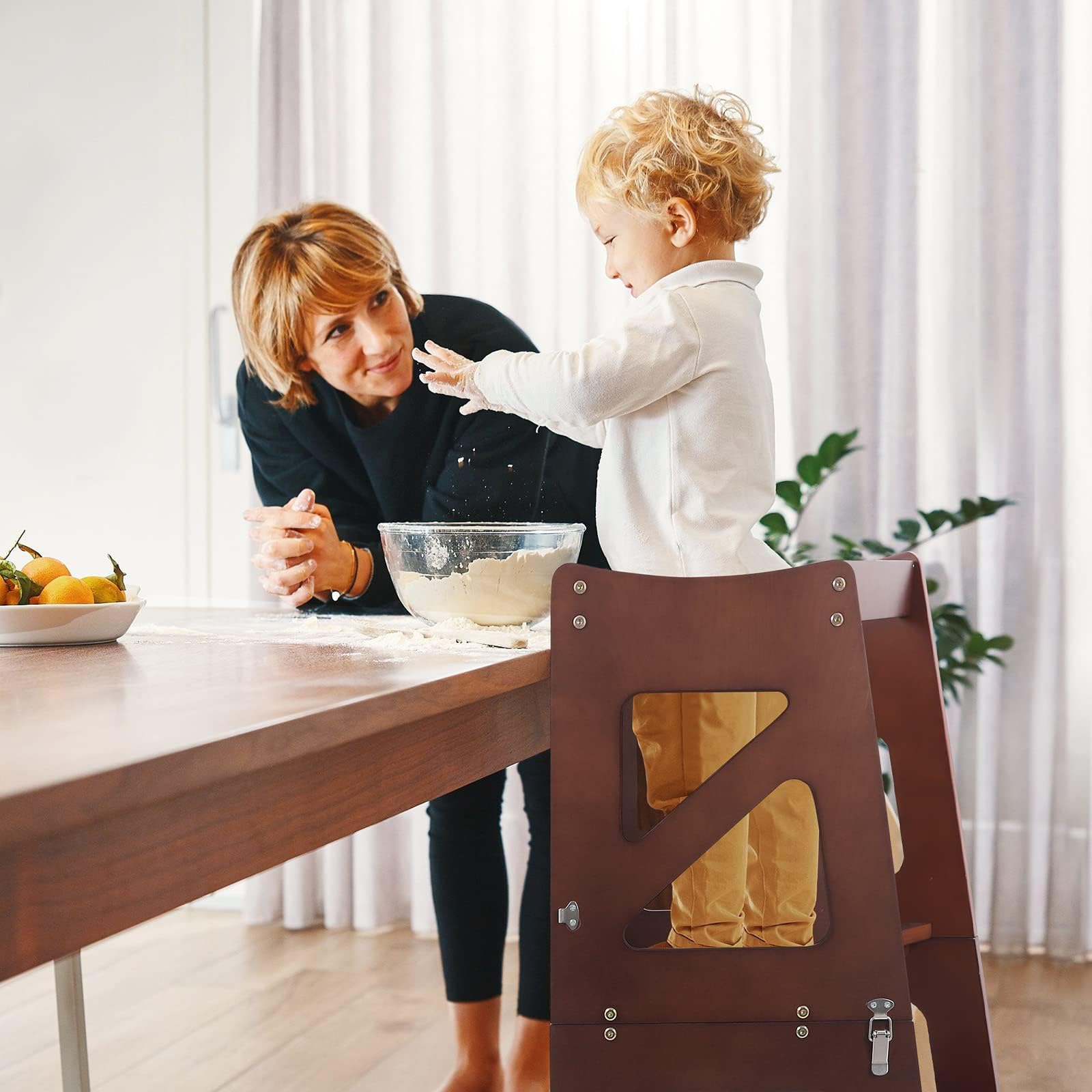 YOLEO Torre Montessoriana Learning Tower Pieghevole, Torre di Apprendimento per Bambini, Pedane Alzabimbo con Lavagna Magnetica Bifacciale, Trasformabile in Banco Scuola (Noce)