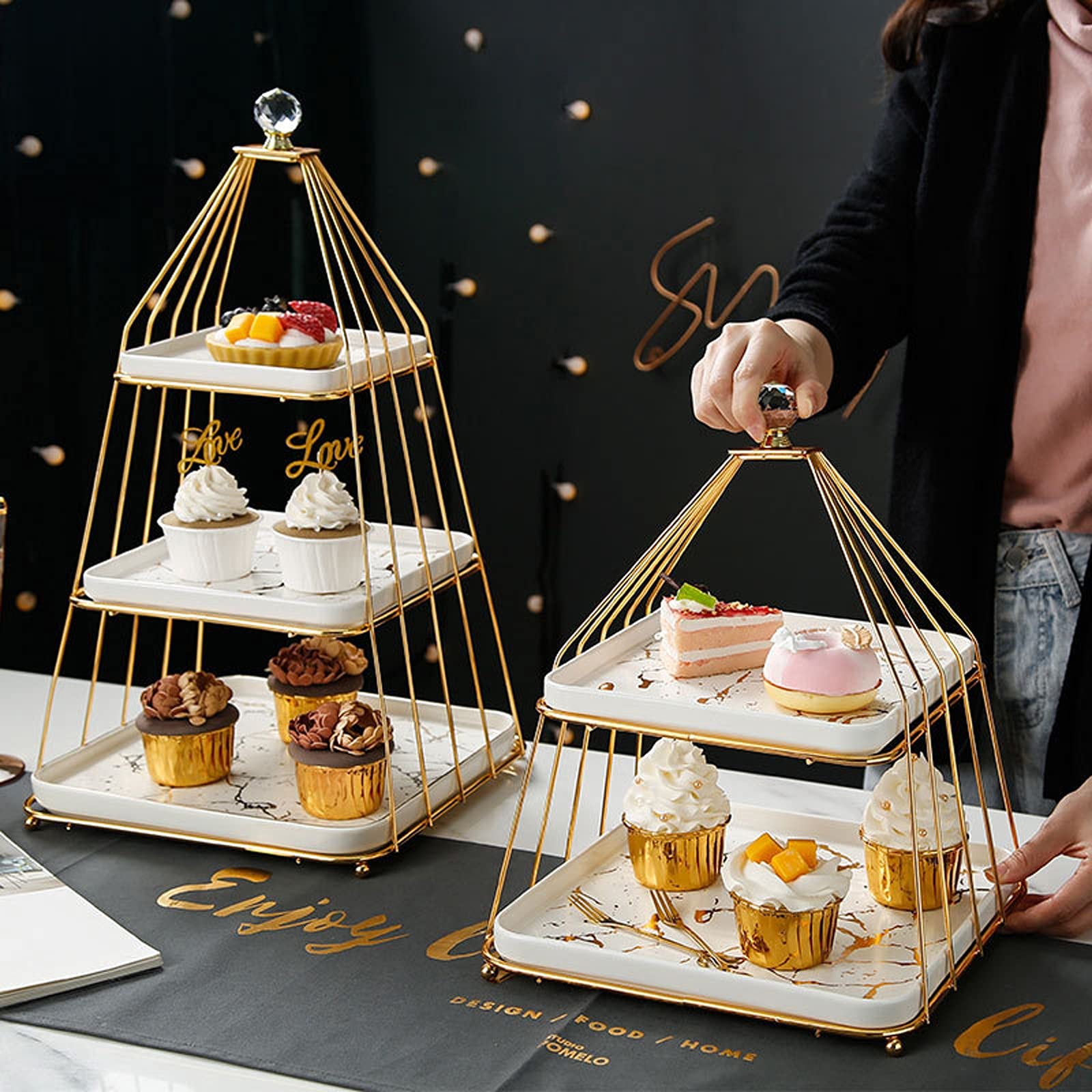 Présentoir à Gâteau Stand de gâteau en céramique à 3 couches avec poignées de luxe Lumière Luxe d'après-midi Tea Dessert Table De Mariage Fête De Mariage Gâteau Stand Passserie Plateau Stand de Gâteau