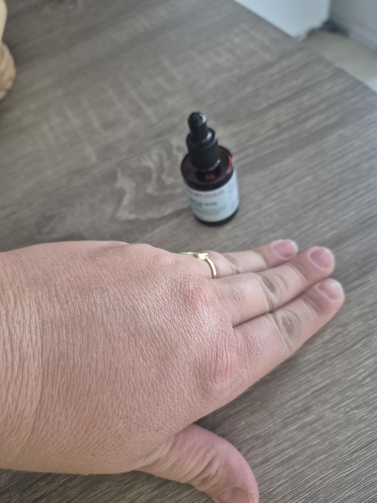 Good Molecules Bakuchiol Oil For Dry Skin - Ultra Hydrating Natural Blend with Bakuchiol and Rosehip Oil, Promotes Collagen Production, Moisturizing Face Oil 12ml