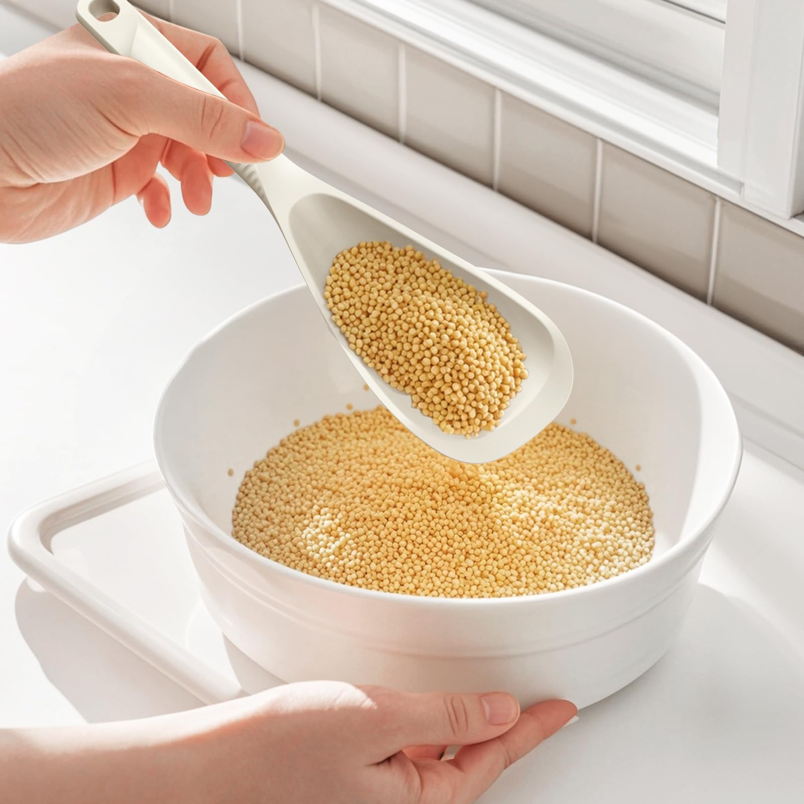 Juego de utensilios de cocina de silicona resistentes al calor, antiadherentes con espátulas, cucharas, batidor, pinzas, sin BPA, aptos para lavavajillas, color blanco crema