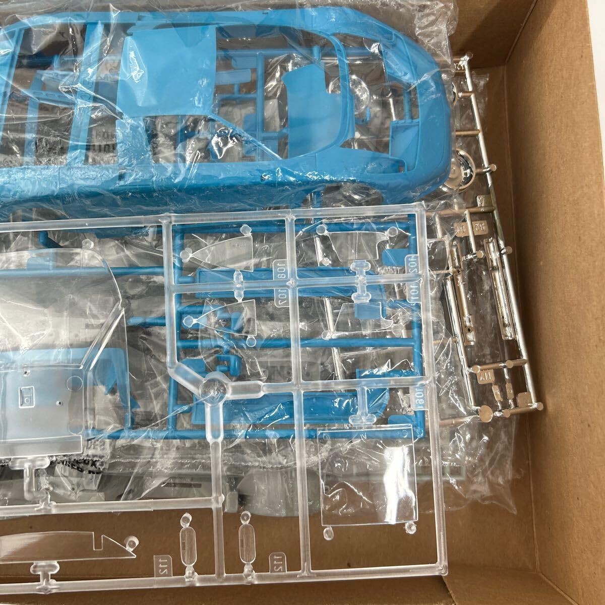 Amazon.co.jp: MONOGRAM 1/24 BUGATTI EB110 モノグラム ブガッティ
