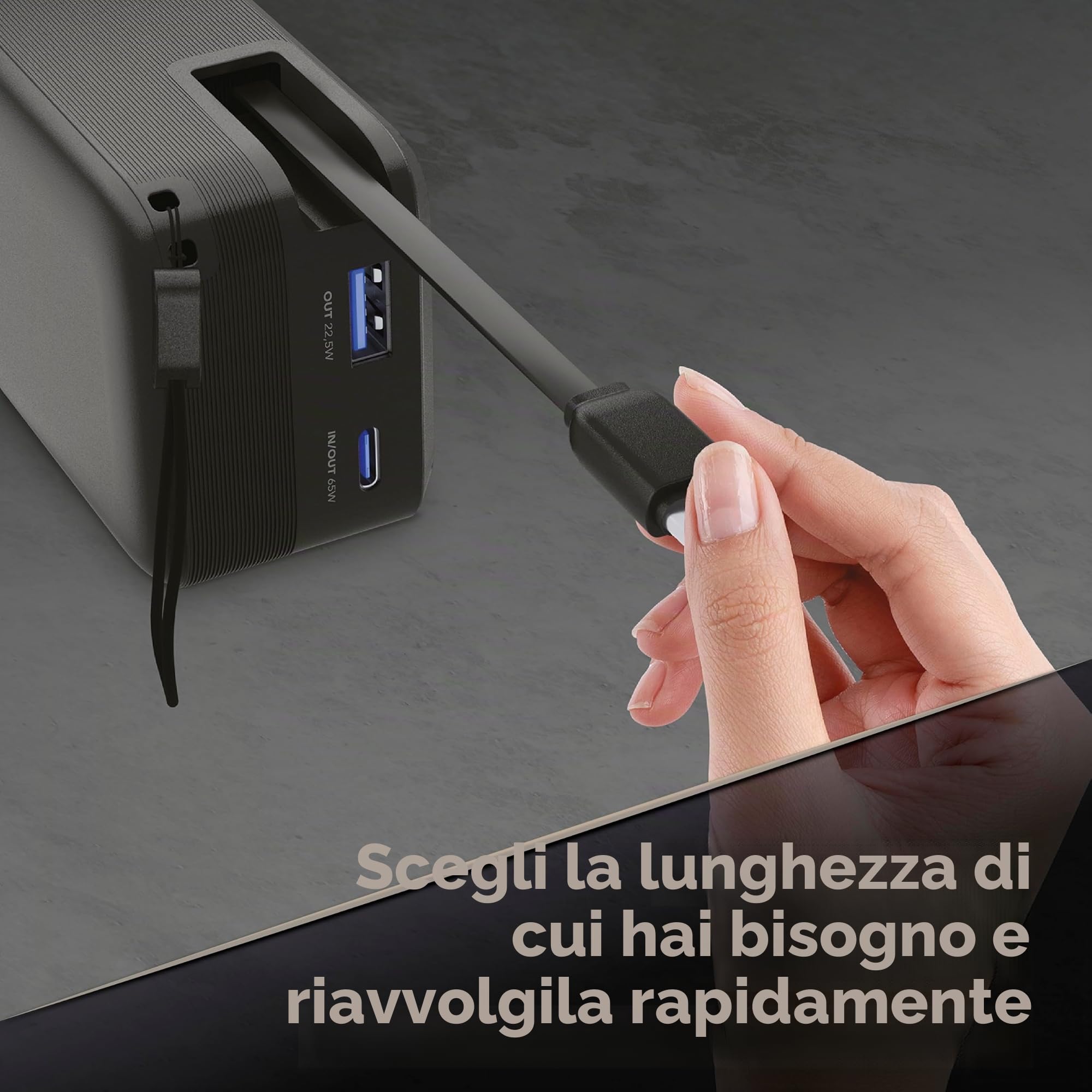 Cellularline power bank Roller 20.000 mAh con output fino a 65 W, cavo USB-C retrattile integrato da 70 cm, porte USB-C e USB-A, display LCD, ricarica 3 dispositivi, nero