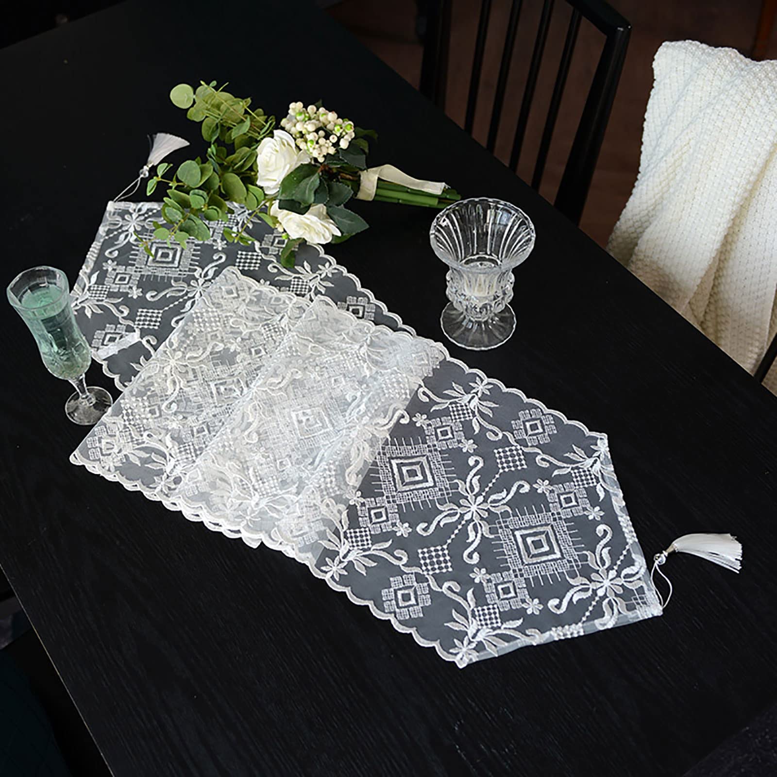 Elegante e lussuoso Runner da tavolo da ricamo da 2 pezzi for cucina, Cucina di casa, festa di Partito, Decorazioni per la casa rettangolare, runner da tavola in pizzo Regali di festa(33*90CM)