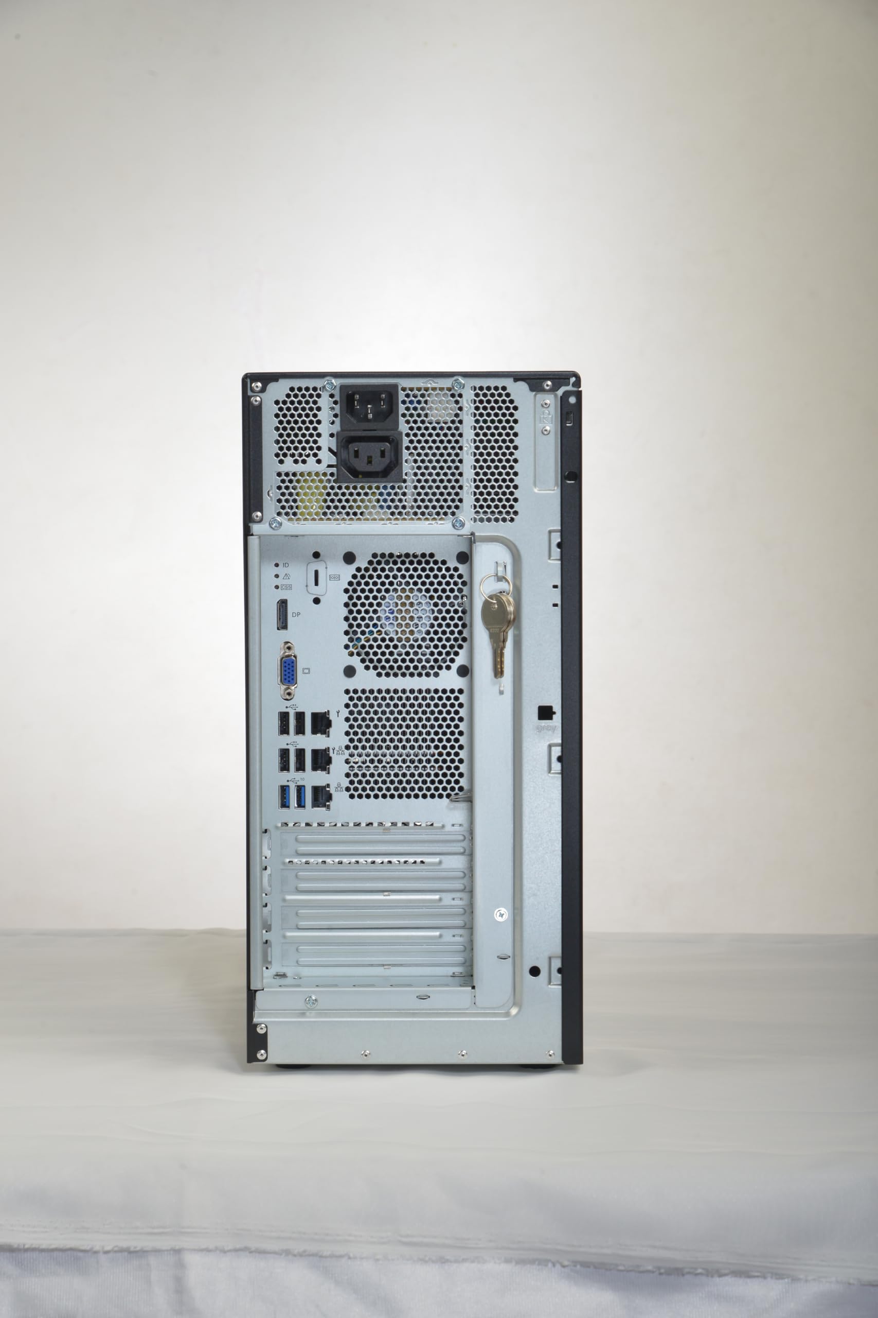 Amazon | FUJITSU TX1310 M5 PC Server PRIMERGY(CPU:Xeon E-2324/OS 