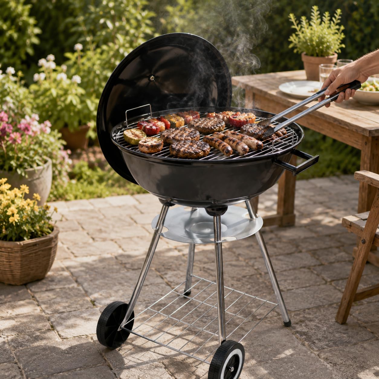 Barbecue con Coperchio a Carbone Rotondo Ø 46 cm – Griglia BBQ Kettle con Ruote, Valvola Aerazione e Vaschetta Cenere – Ideale per 2-6 Persone – Giardino, Terrazzo e Campeggio
