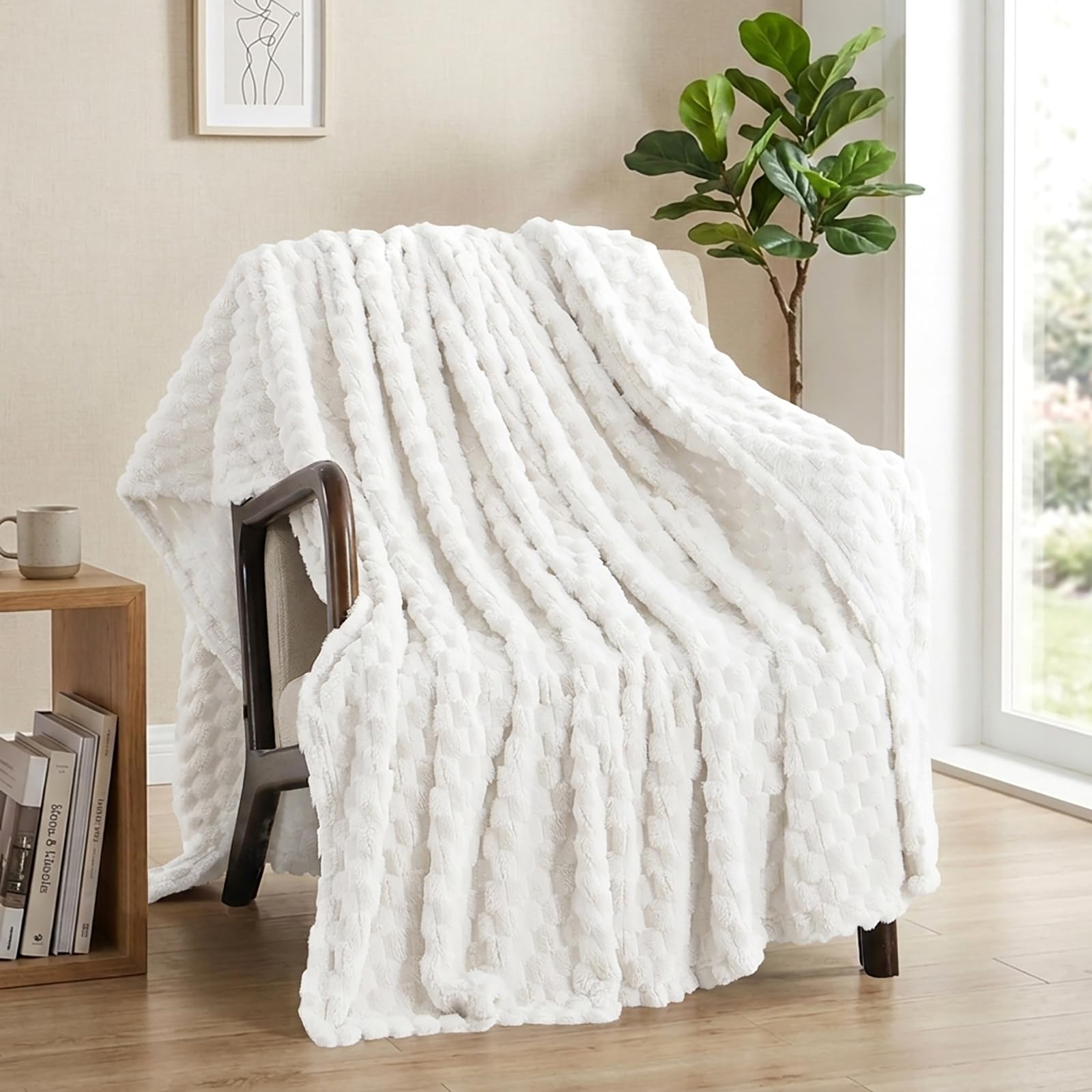 Tifschlaf Fleece Fluffy Throw Blanket - White Single Bed Throw for Sofa, Soft & Cosy Blanket for Couch, Cream White 130x150cm