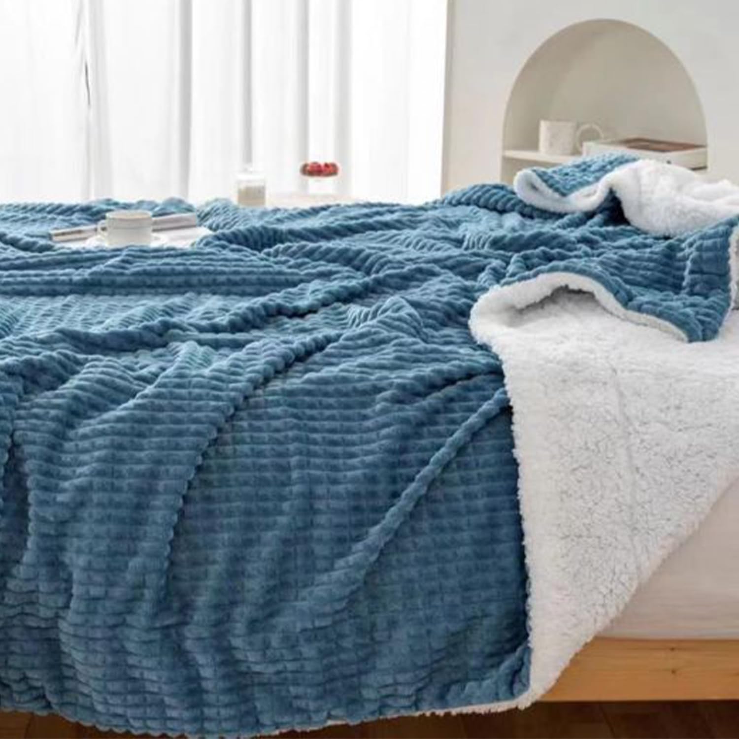 GREATOYAR Manta de Franela y Borreguillo para Cama Sofá, Manta Borreguillo de Premium Microfiber Polyester, Manta Reversible, Suave Cómoda, Cálida Esponjosa, Patrón Gofre, Azul,130x160cm