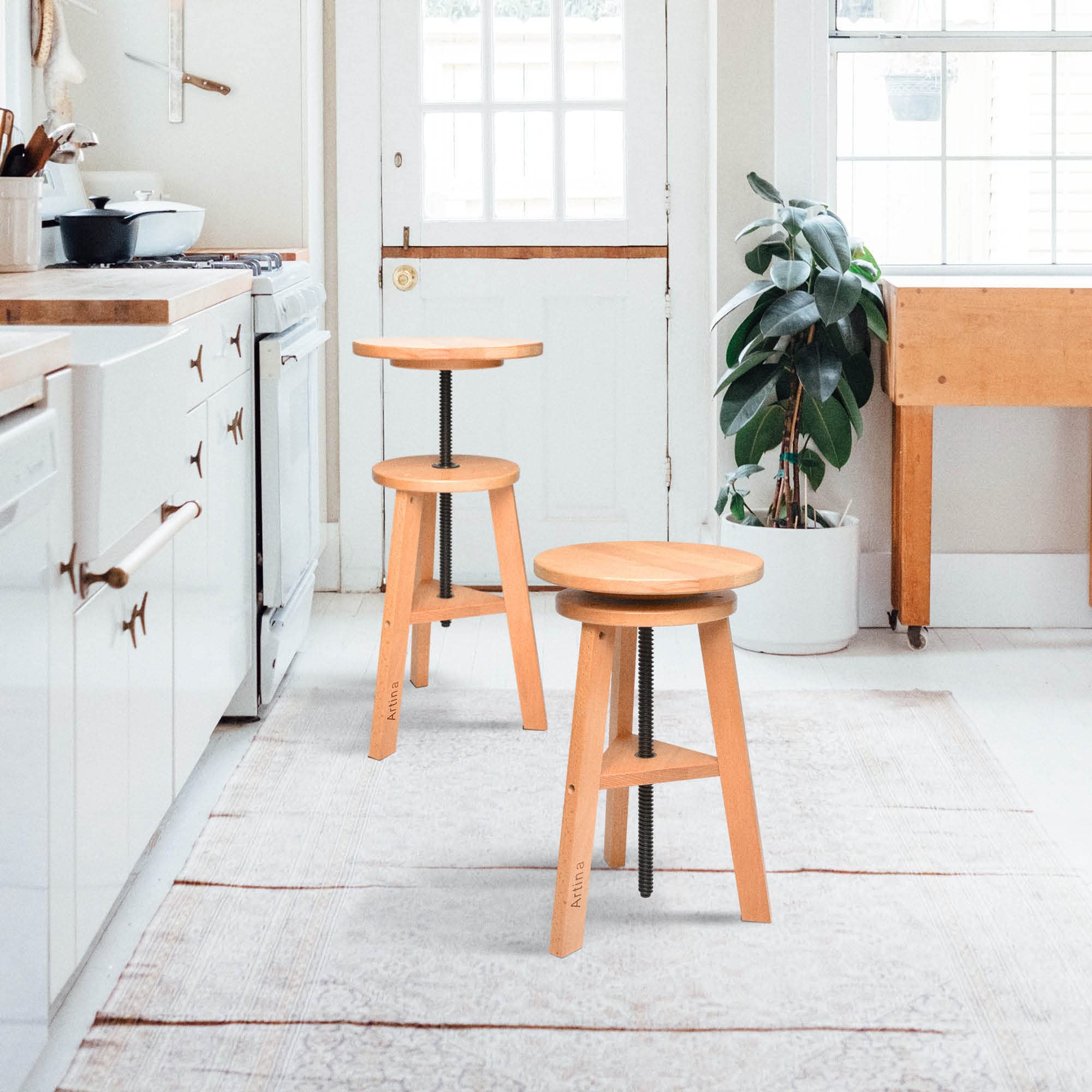 Artina Arles Taburete Redondo de Madera para Pintar – Taburete de Madera Ajustable en Altura, Taburete de Studio – Taburete de Taller con 3 piernas de Madera de Haya masiva – Taburete Giratorio