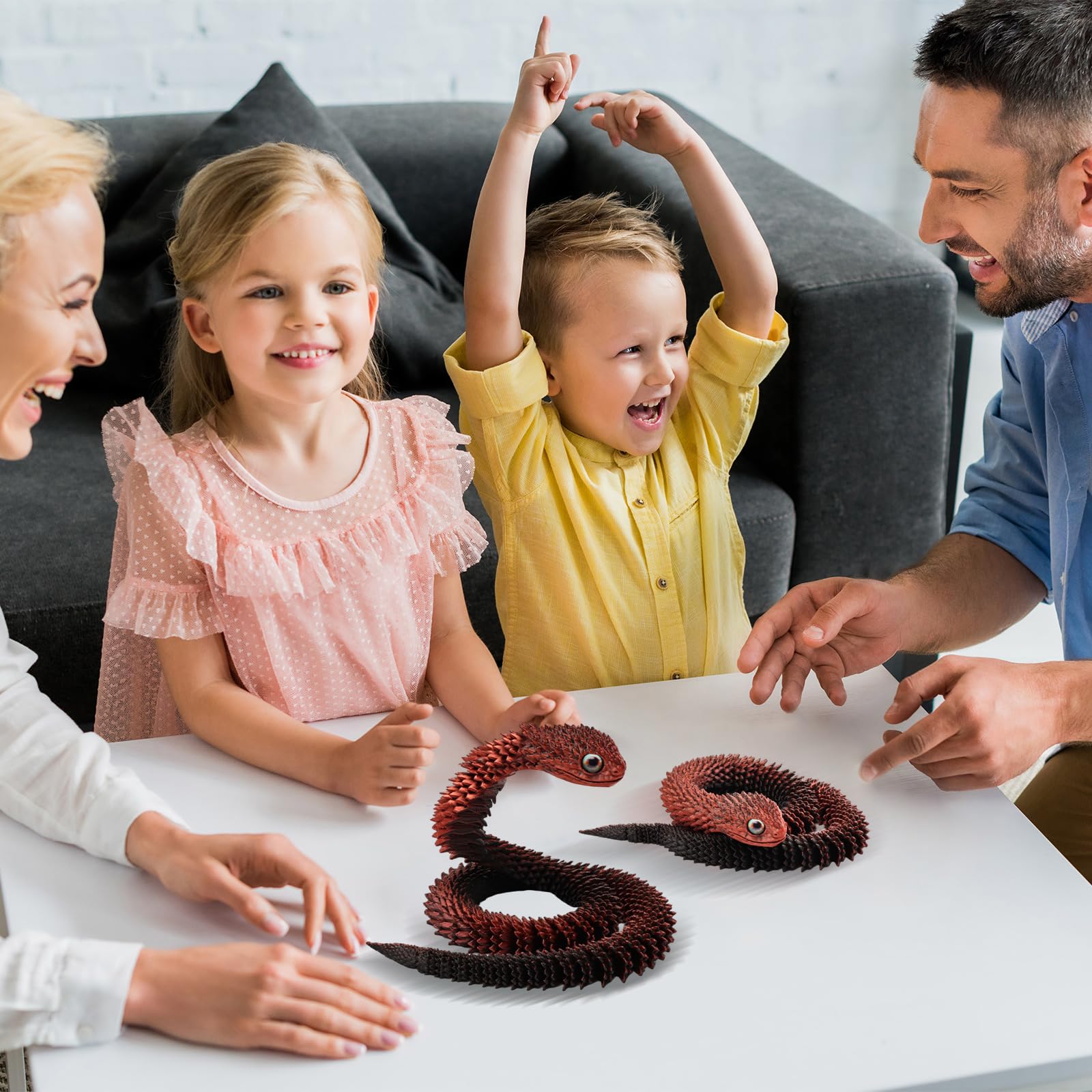 Joycabin Zabawka węża drukowana 3D, 60cm Elastyczne węże Fidget Toys, Model węża, Zabawki zwierząt drukowane 3D dla dzieci Prezenty Biurko Dekoracja domu (Czarno-czerwony)