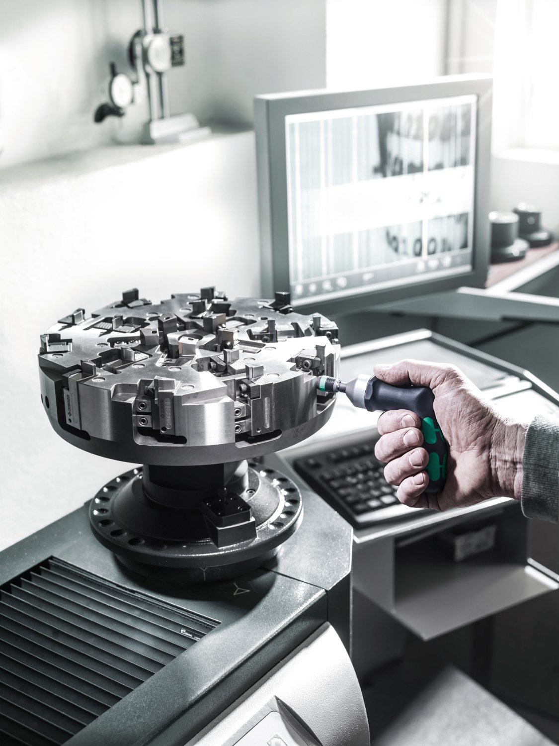 Bеѕt Dеаl Wera 05074712001 Kraftform 7447 Hexagon Torque Screwdriver, 1/4 Head, 25.0-55.0/lbs Variable Torque Adjustment Range