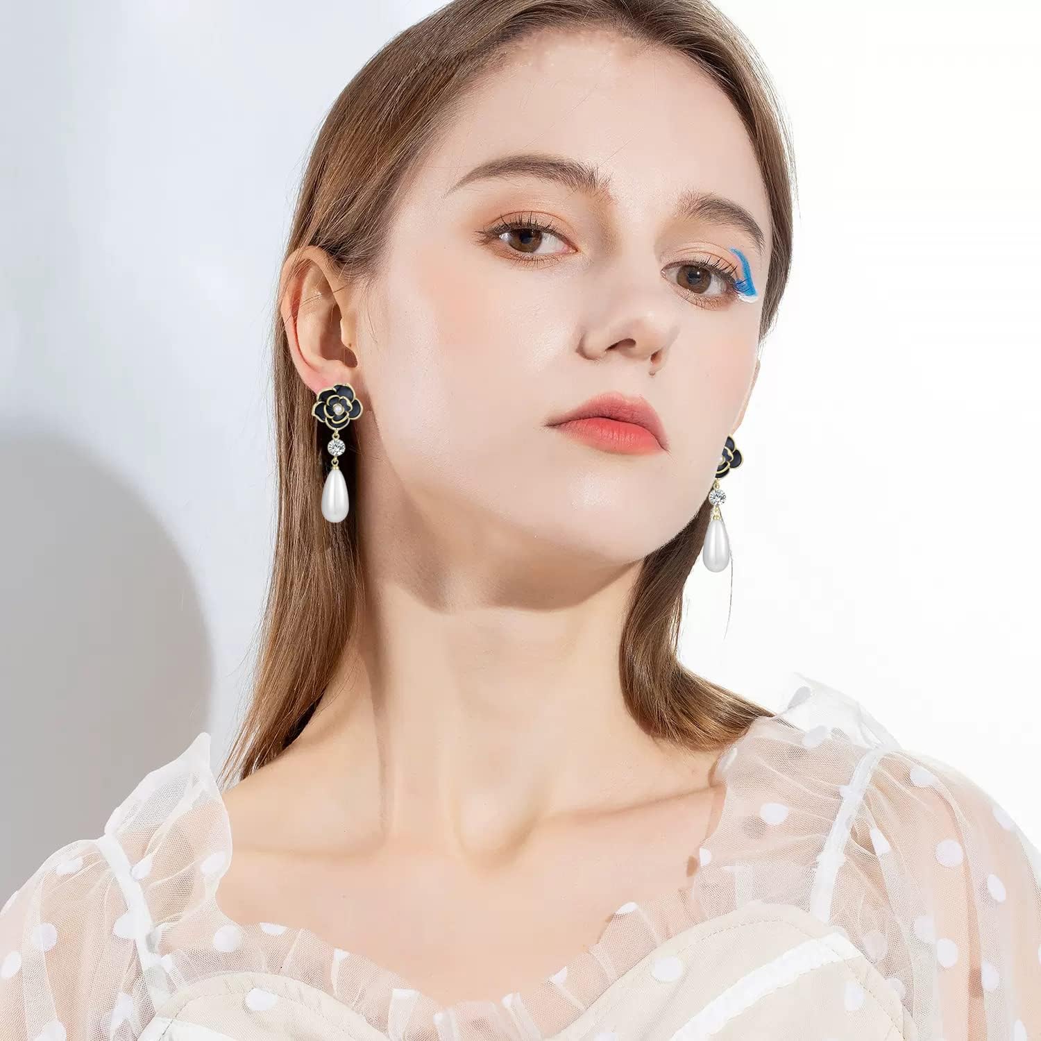 Fashion Celebrity Designer Imitation Pearl Flower Dangle Stud Earrings for Women - Image 7