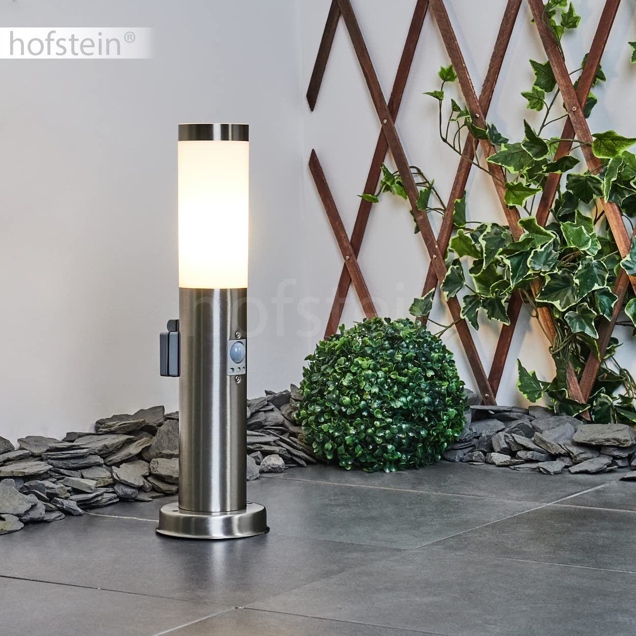Lampada da esterno Sessa con rilevatore di movimento e presa di corrente, base in metallo/plastica in nichel opaco/bianco, luce di percorso 45,5 cm, lampada da giardino, E27, IP44,senza lampadina/e