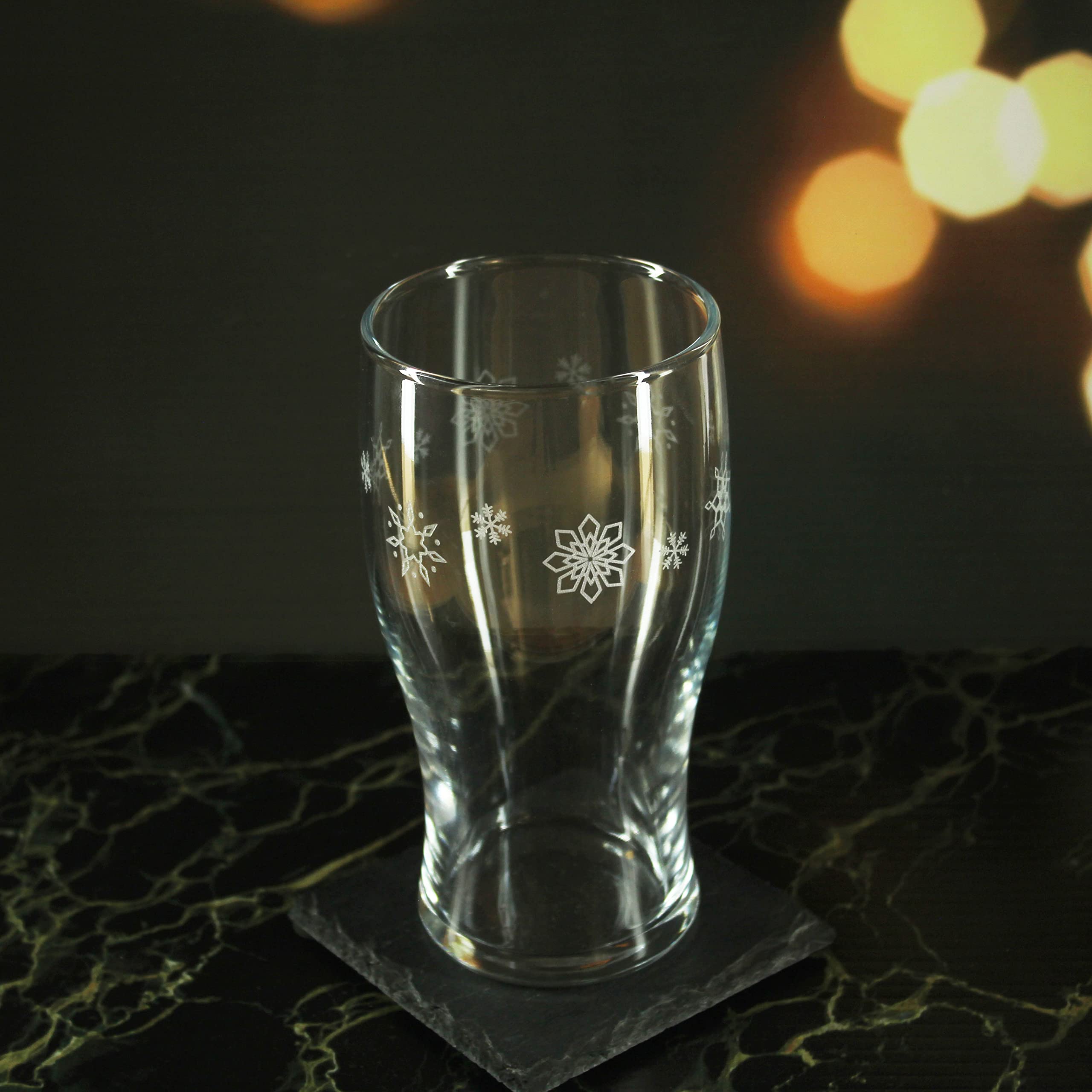 Lot de 4 verres à pinte gravés en forme de flocon de neige - 590 ml - Motif tulipe - Gravés au laser au Royaume-Uni - Cadeau de Noël pour elle ou lui - Cadeau de pendaison de crémaillère